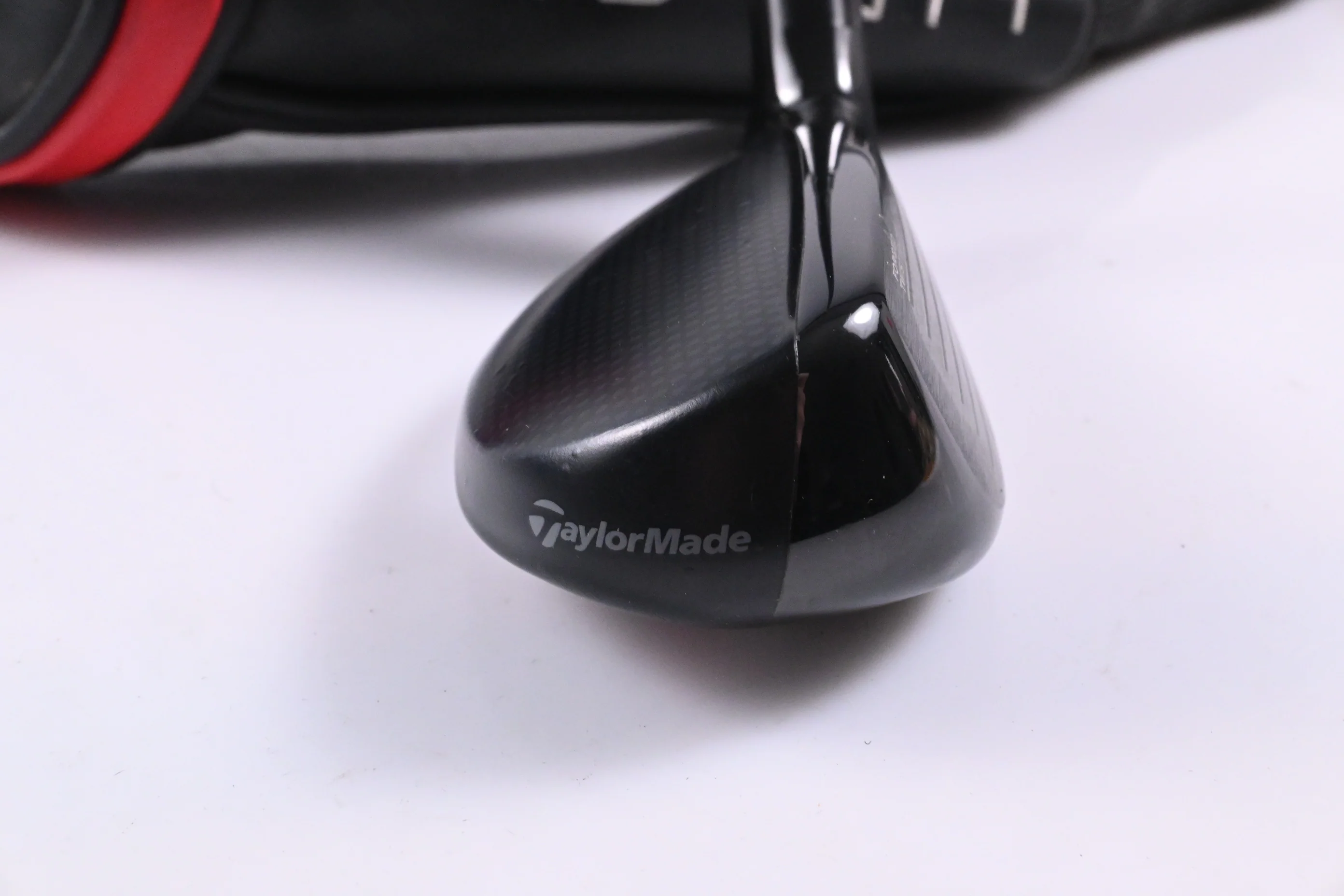 Taylormade Stealth Plus #4 Hybrid / 22 Degree / Regular Flex HZRDUS Smoke Red - Image 3