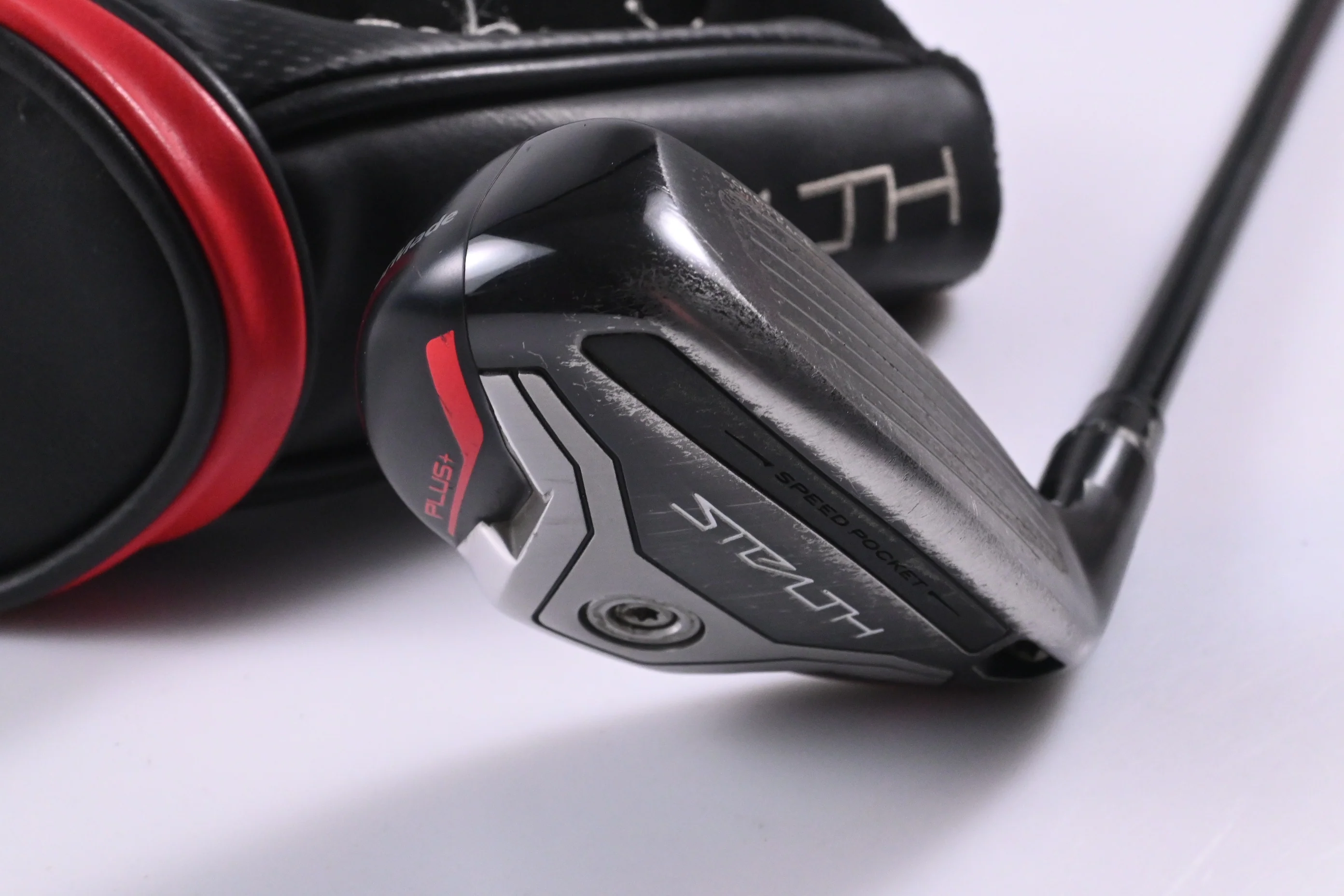 Taylormade Stealth Plus #3 Hybrid / 19.5 Degree / Stiff Flex HZRDUS Smoke Red