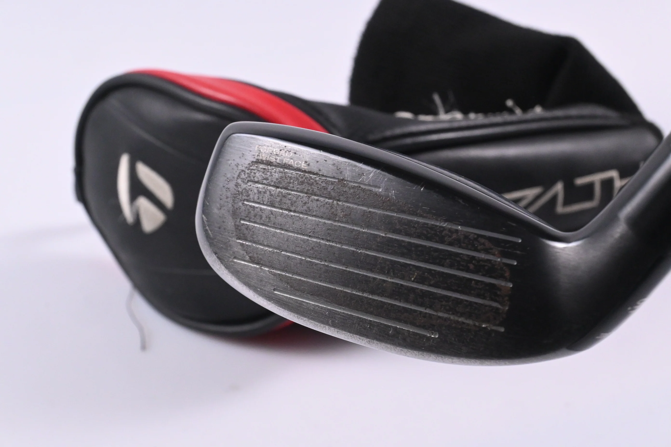 Taylormade Stealth Plus #3 Hybrid / 19.5 Degree / Stiff Flex HZRDUS Smoke Red - Image 4