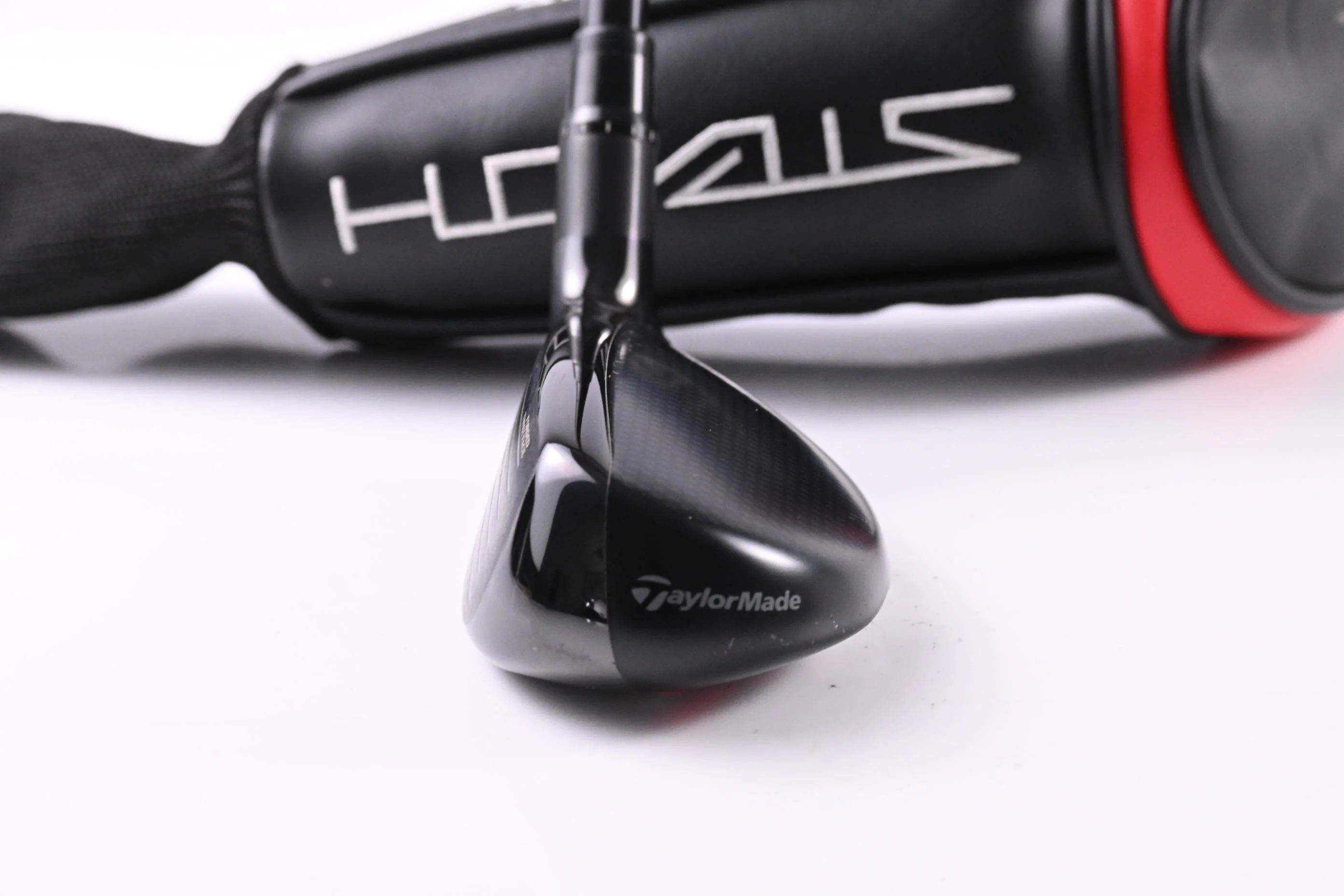 Taylormade Stealth Plus #3 Hybrid / 19.5 Degree / Stiff Flex HZRDUS Smoke RDX Red 80 - Image 3
