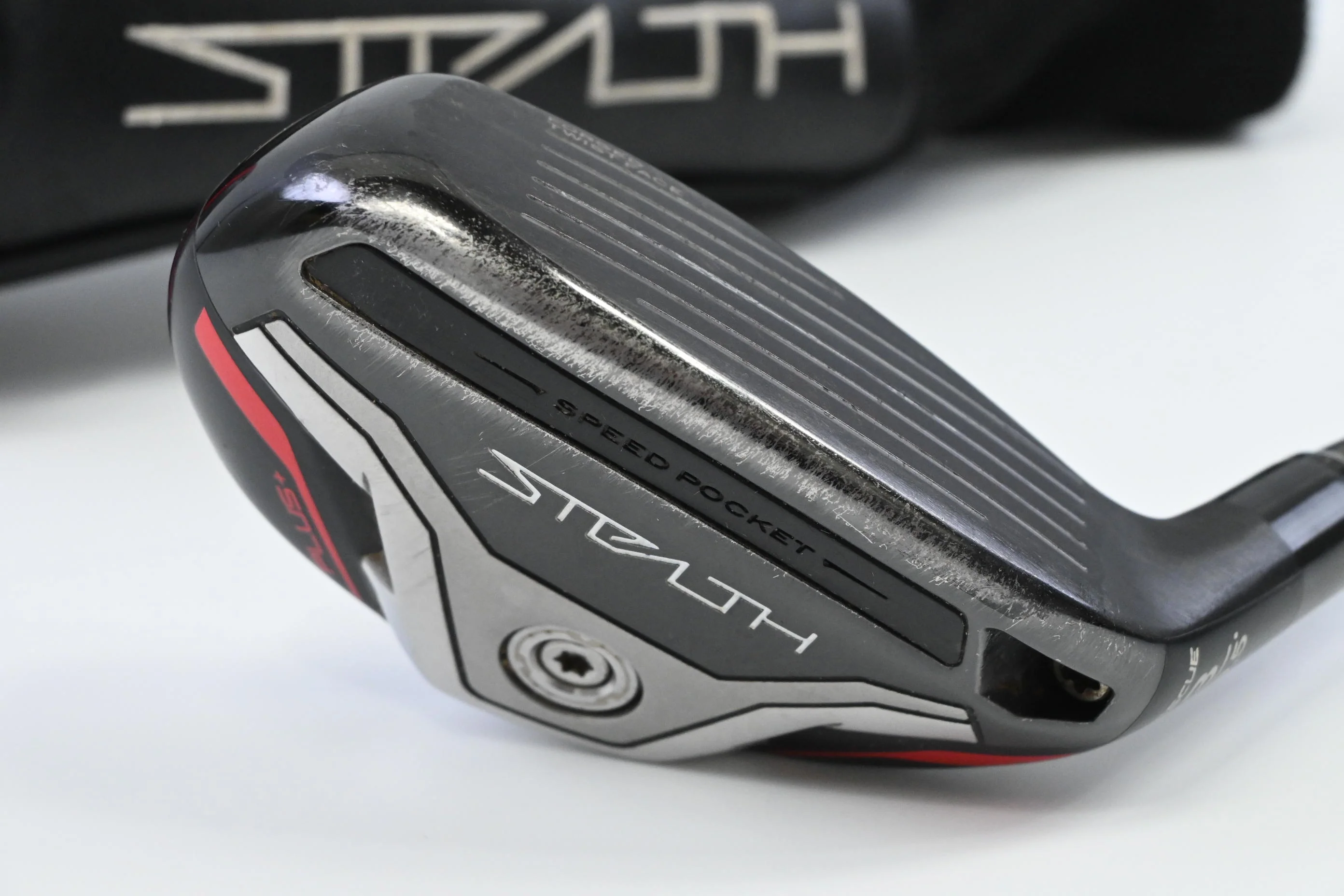 Taylormade Stealth Plus #3 Hybrid / 19.5 Degree / Stiff Flex HZRDUS Smoke Red 80