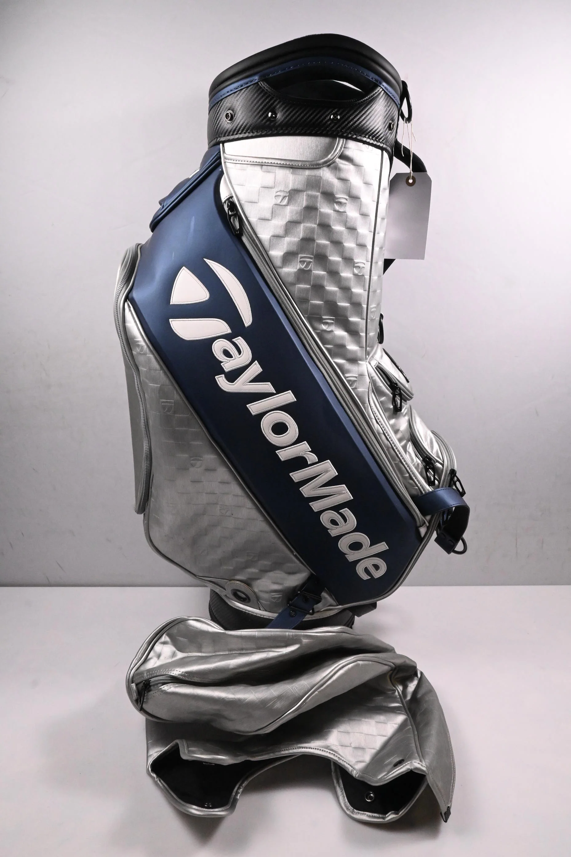 Taylormade Qi35 Tour Bag / 6-Way Divider / Silver, Navy