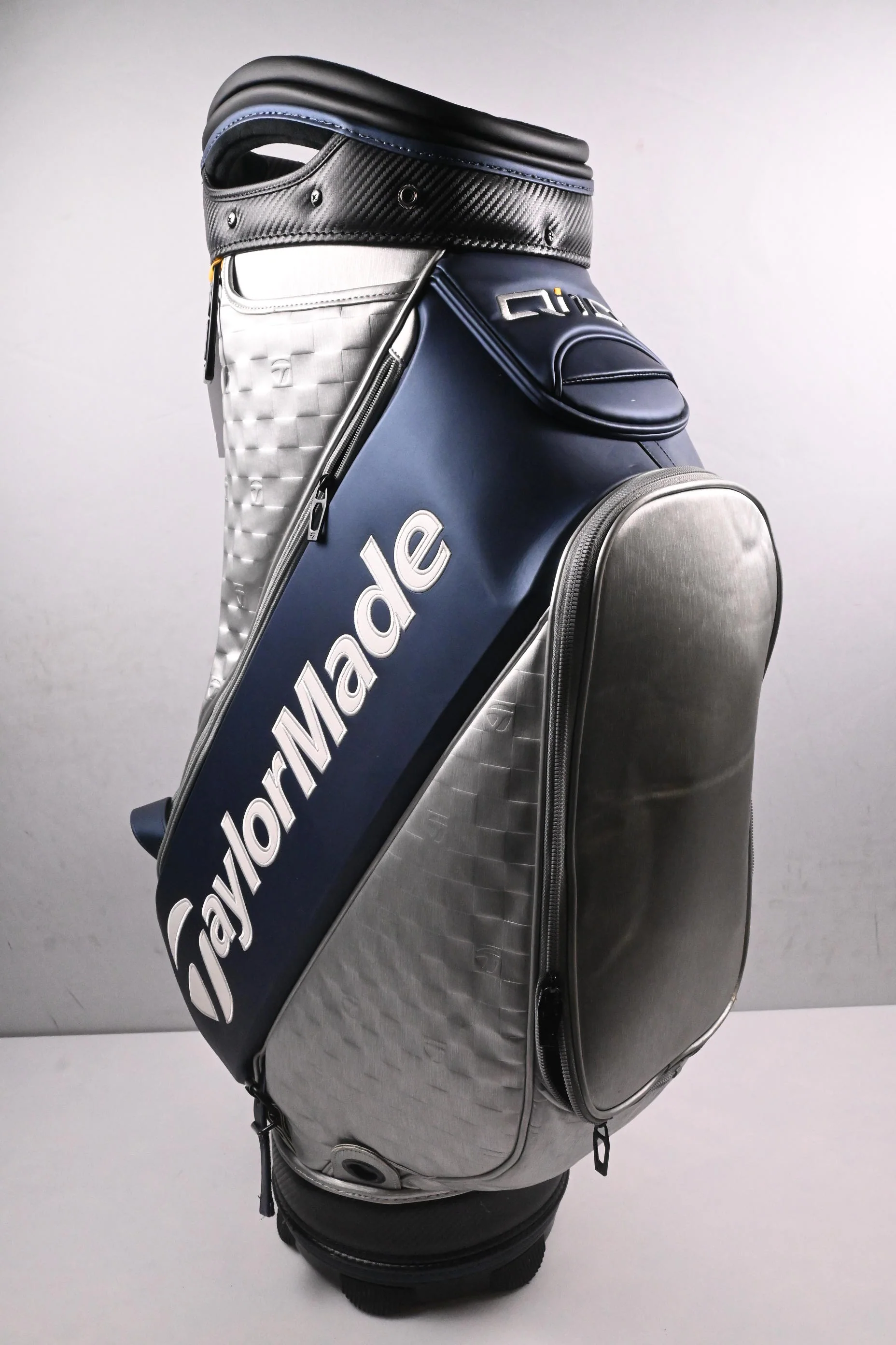 Taylormade Qi35 Tour Bag / 6-Way Divider / Silver, Navy - Image 3