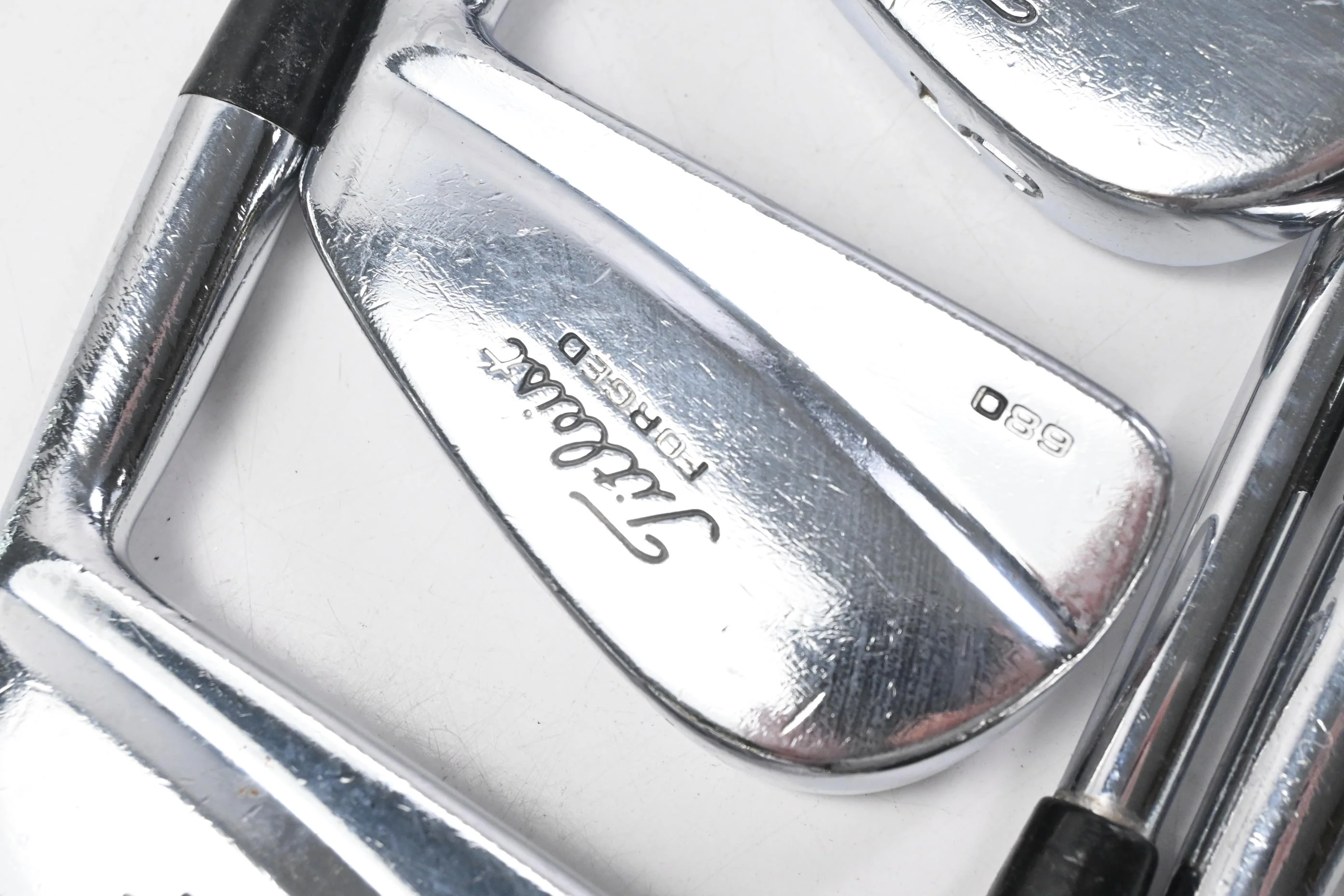 Titleist 680 Forged Irons / 3-9i / Stiff Flex Dynamic Gold SensiCore S300 Shafts