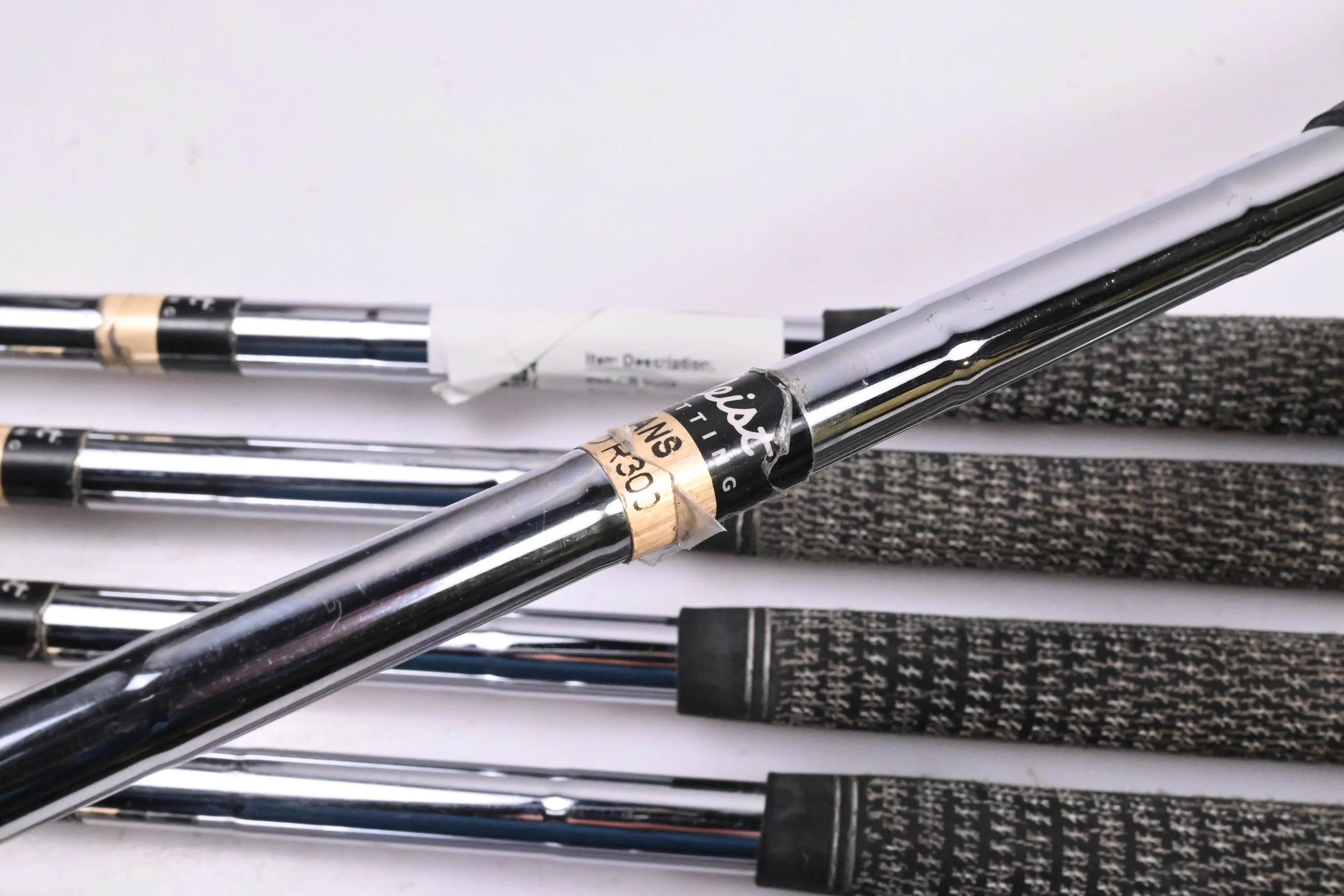 Titleist 690.CB Irons / 3-PW / Regular Flex Dynamic Gold R300 Shafts - Image 5