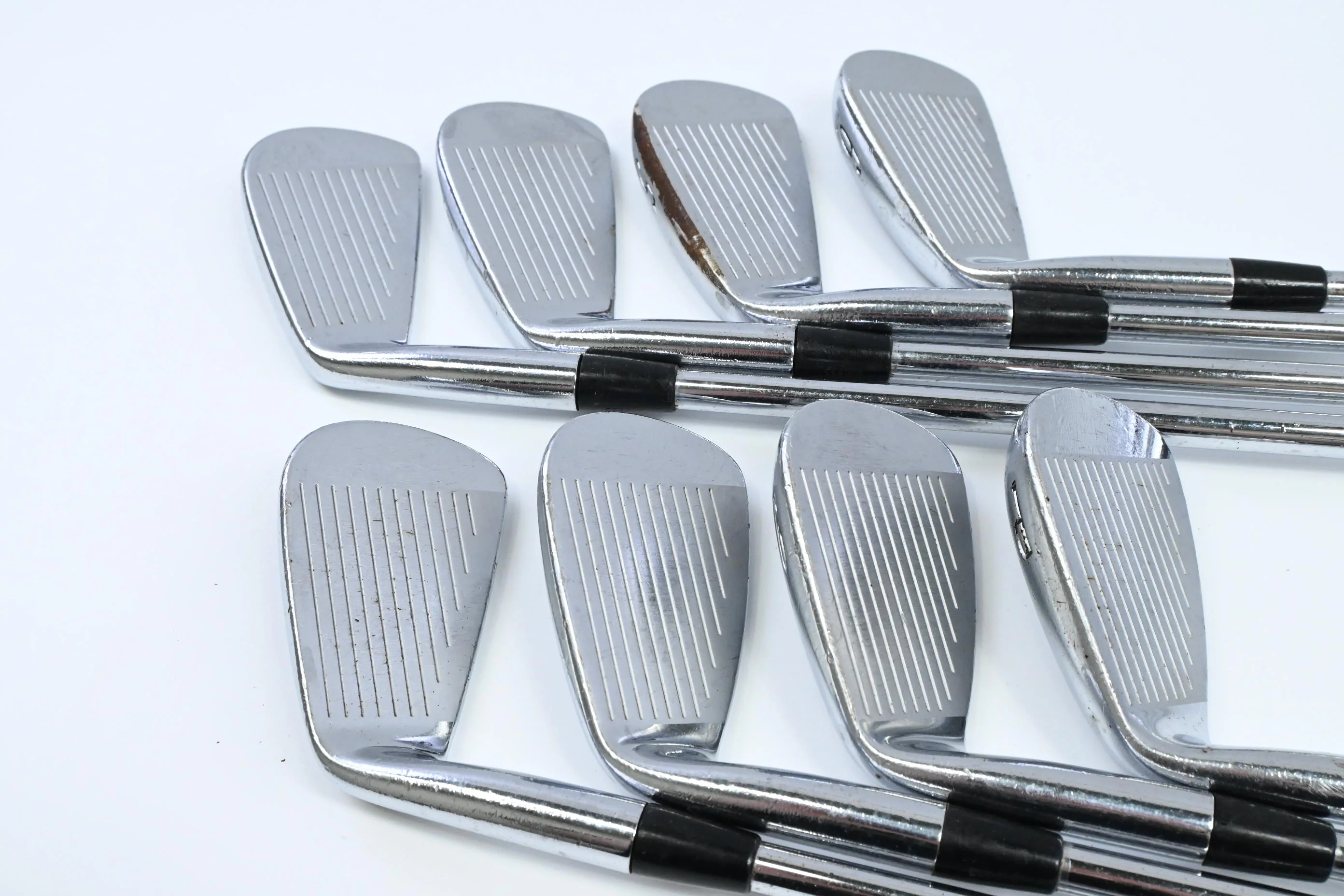Titleist 690.CB Irons / 3-PW / Stiff Flex Dynamic Gold S300 Shafts - Image 3