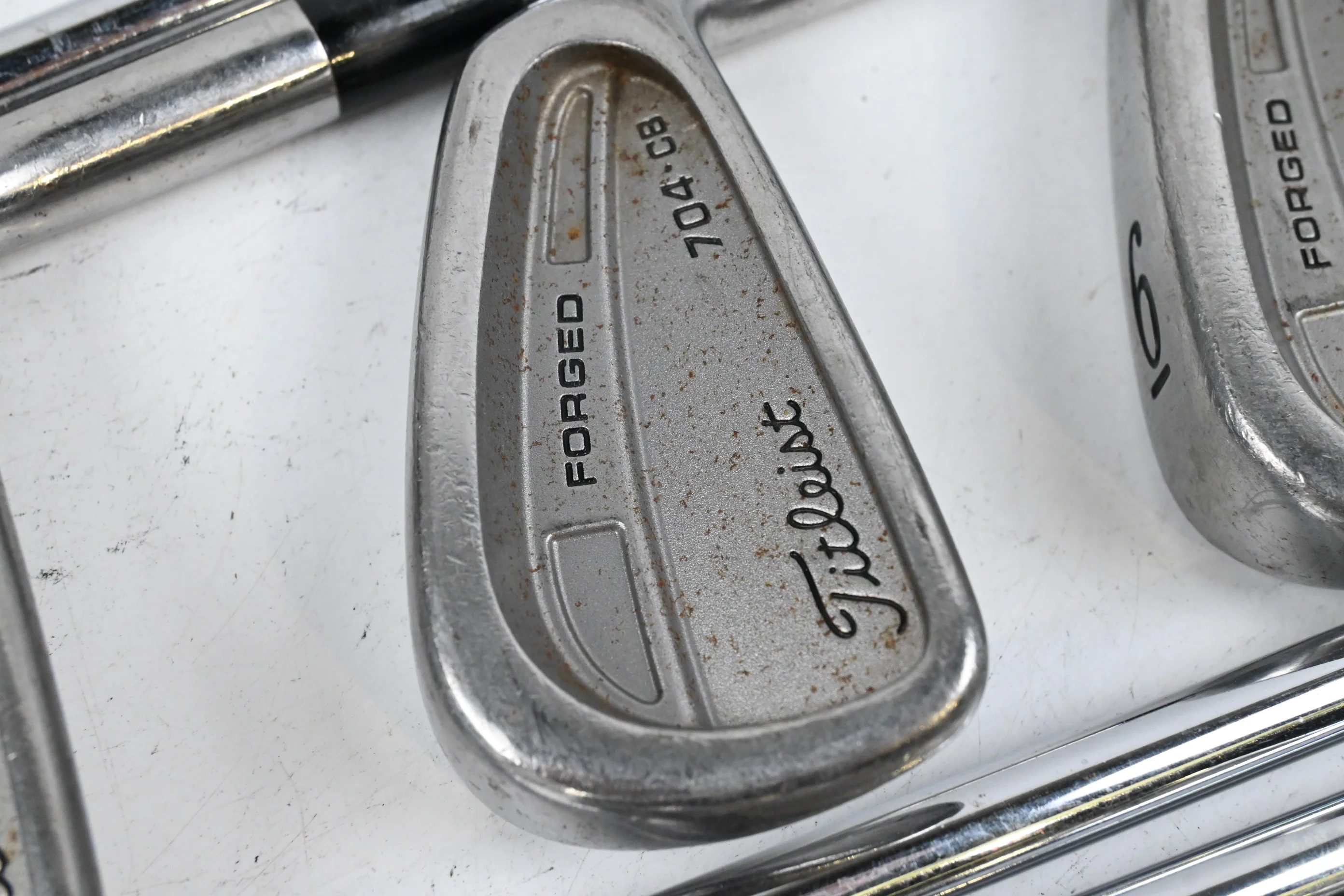 Titleist 704.CB Irons / 3-PW / Regular Flex Dynamic Gold R300 Shafts
