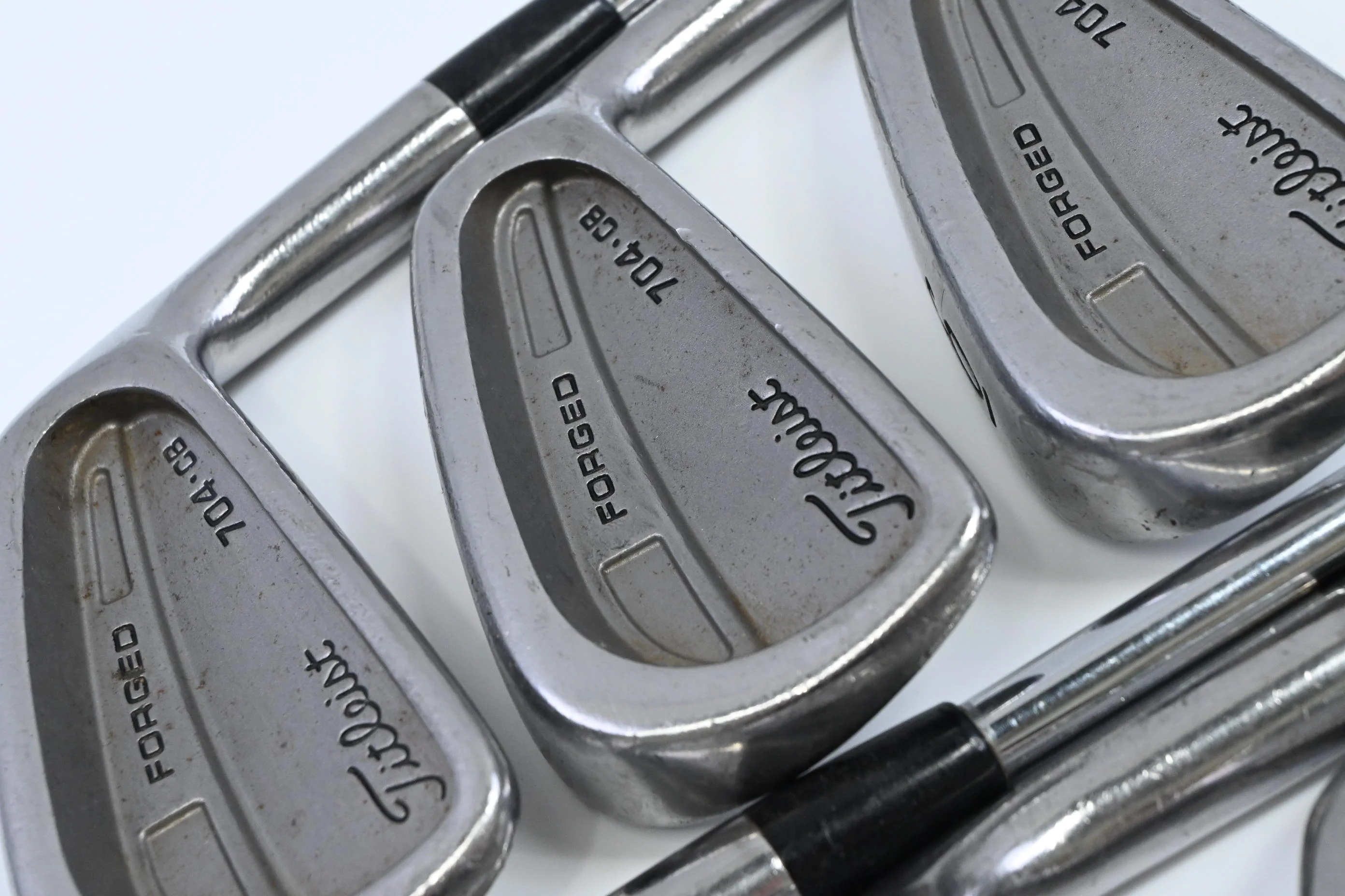 Titleist 704.CB Irons / 4-PW / Regular Flex Dynamic Gold R300 Shafts