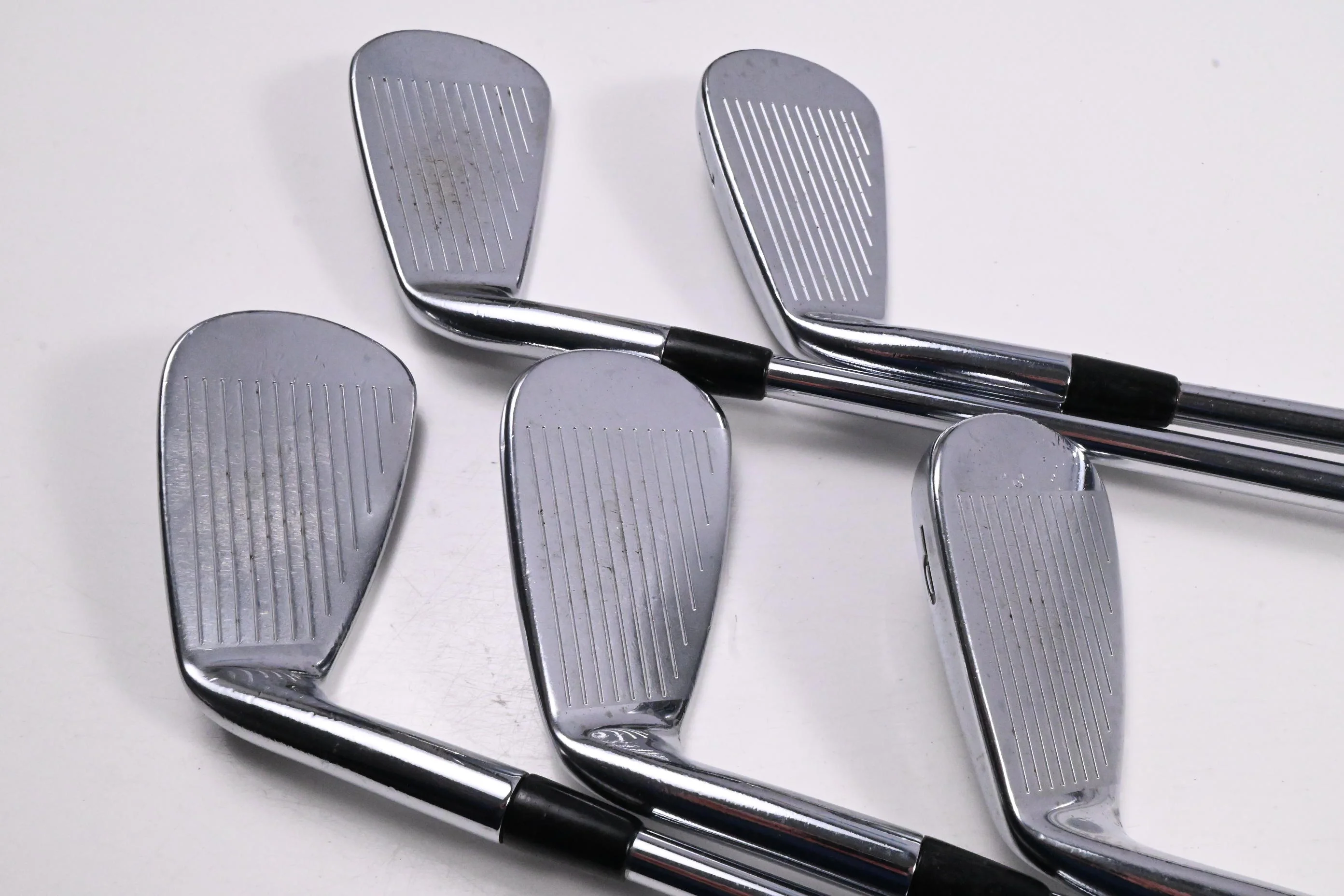 Titleist 712 AP2 Irons / 6-PW / Regular Flex Dynalite Lite XP R300 Shafts - Image 3