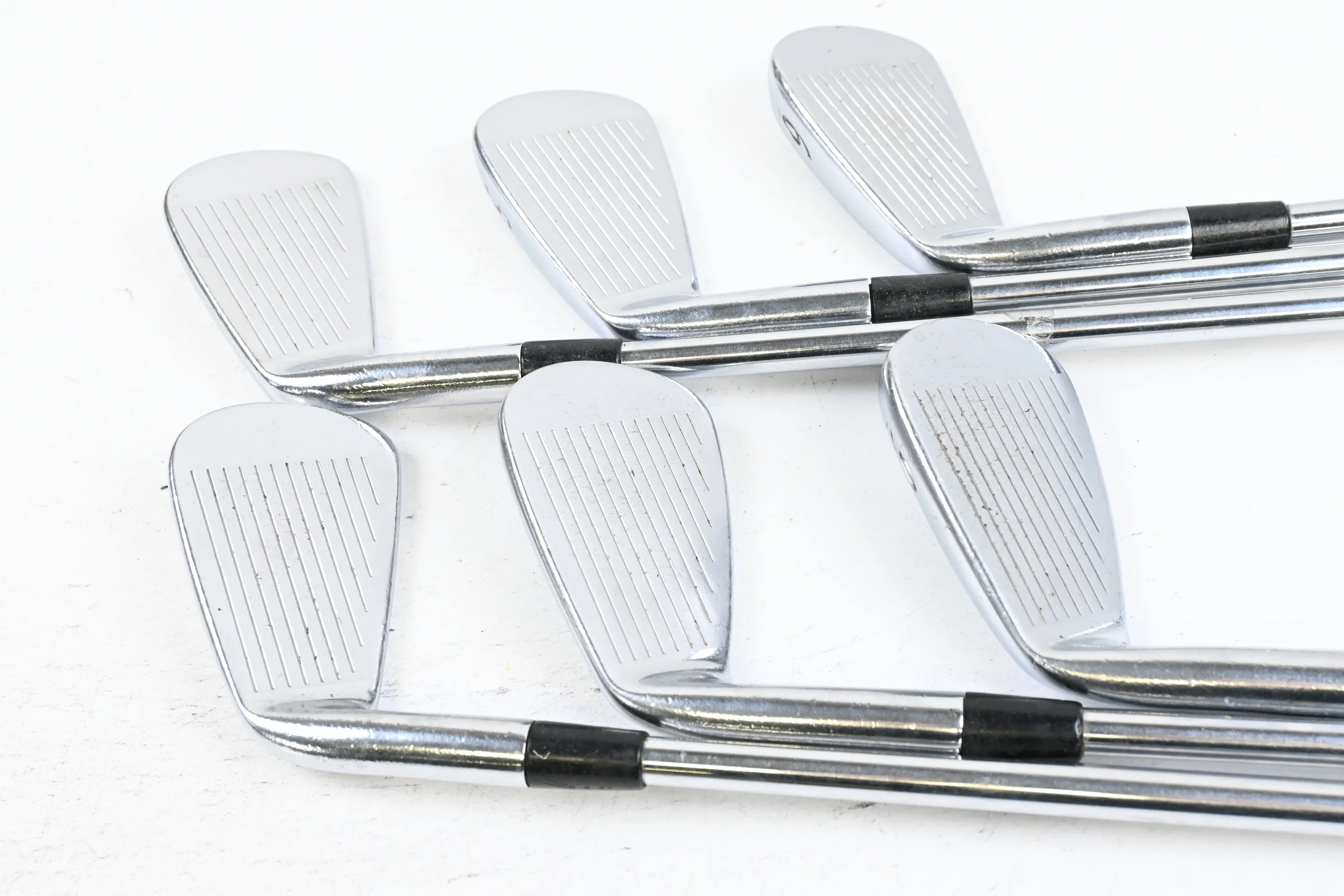 Titleist 712 AP2 Irons / 4-9i / Regular Flex Dynamic Gold R300 Shafts - Image 3