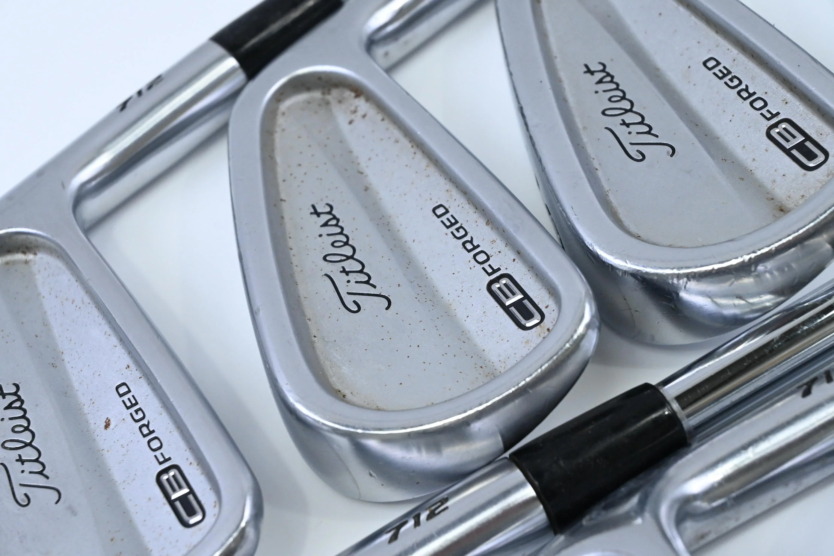 Titleist 712 CB Irons / 3-PW / Stiff Flex Dynamic Gold S300 Shafts