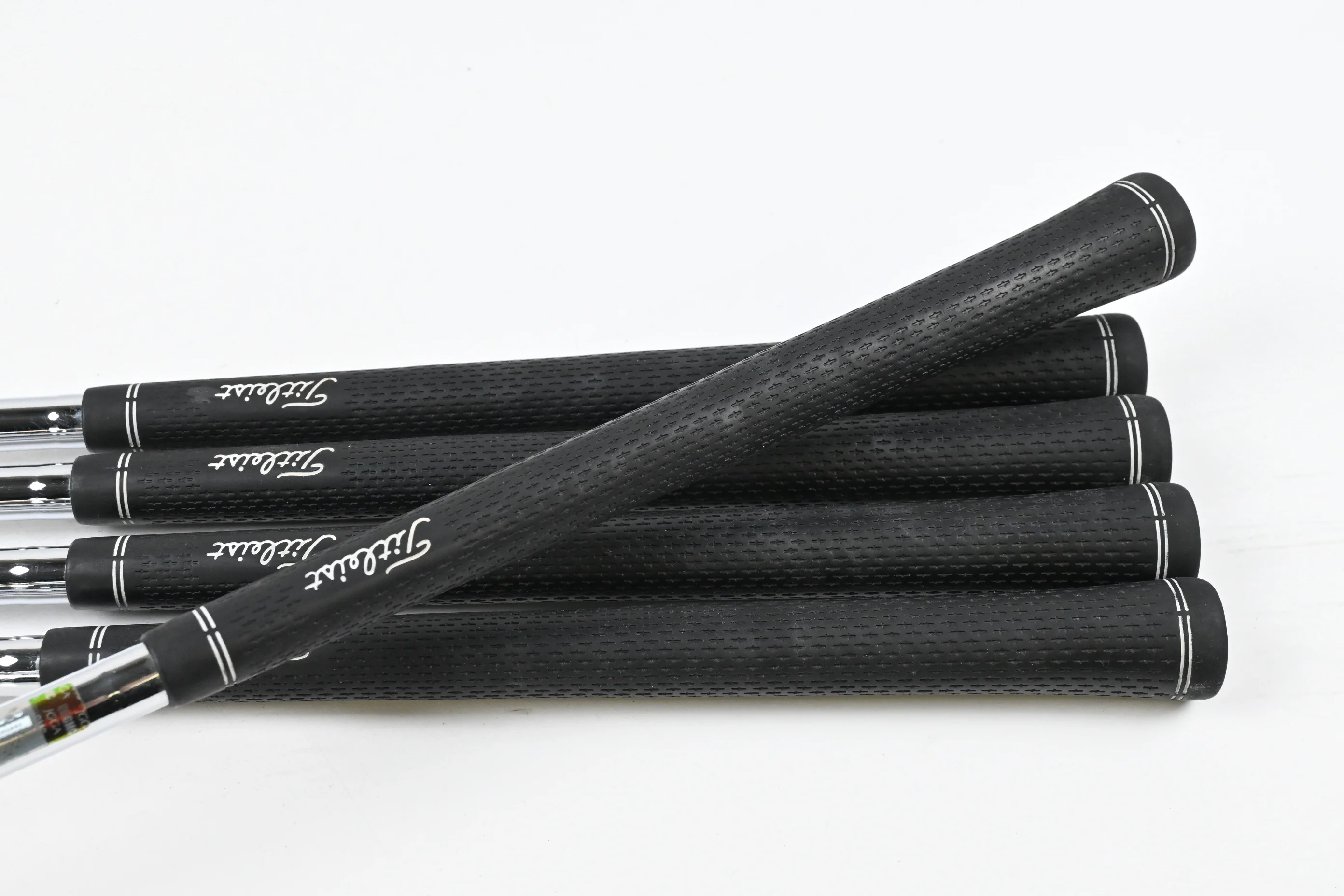 Titleist 714 MB Irons / 5-9i / Stiff Flex Dynamic Gold S300 Steel Shafts - Image 7