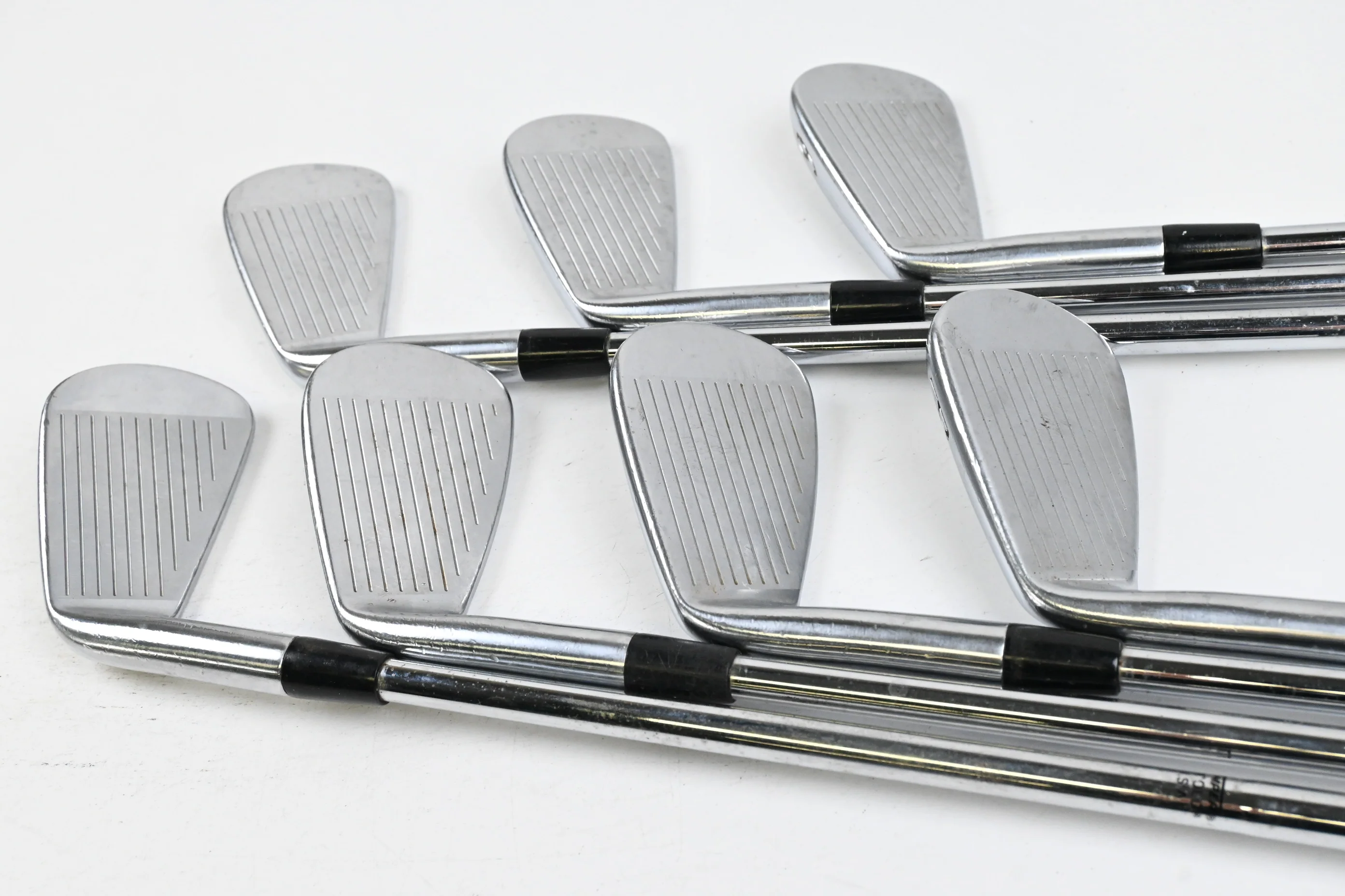 Titleist 714 MB Irons / 4-PW / Stiff Flex Dynamic Gold S300 Shafts - Image 3