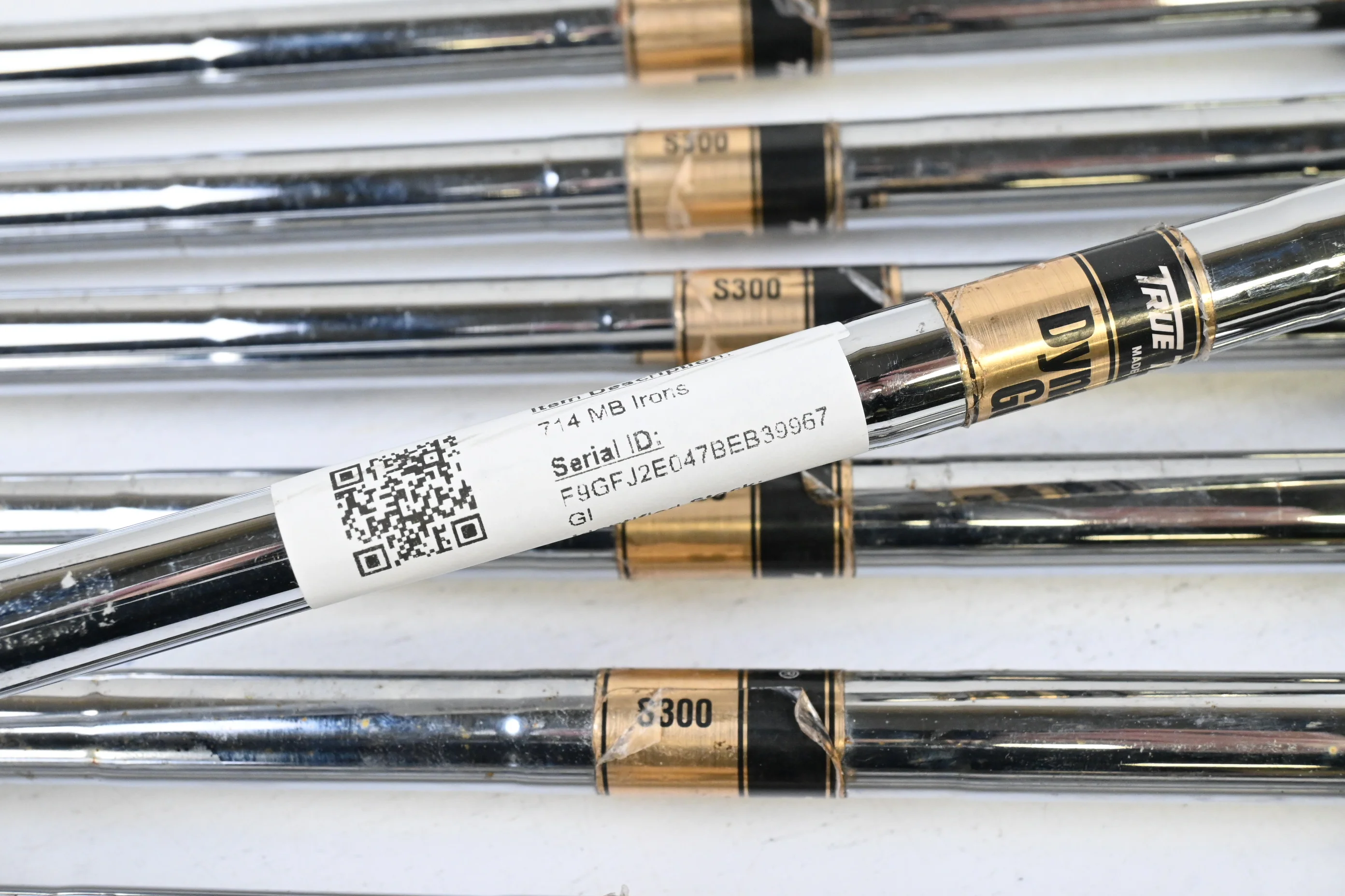 Titleist 714 MB Irons / 4-PW / Stiff Flex Dynamic Gold S300 Shafts - Image 6