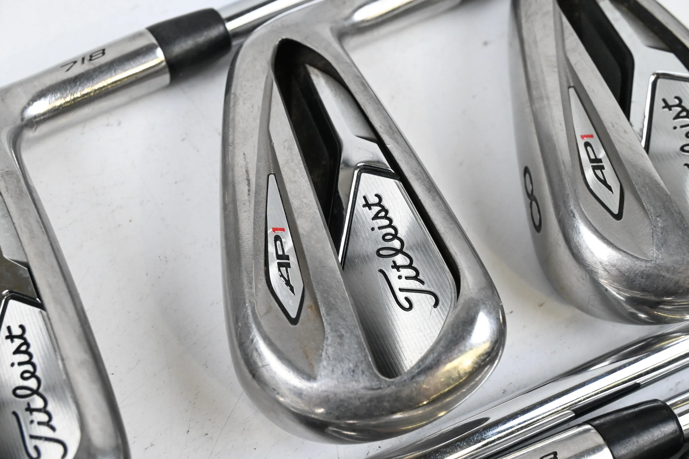 Titleist 718 AP1 Irons / 6-PW+SW / Regular Flex AMT R300 Red Shafts