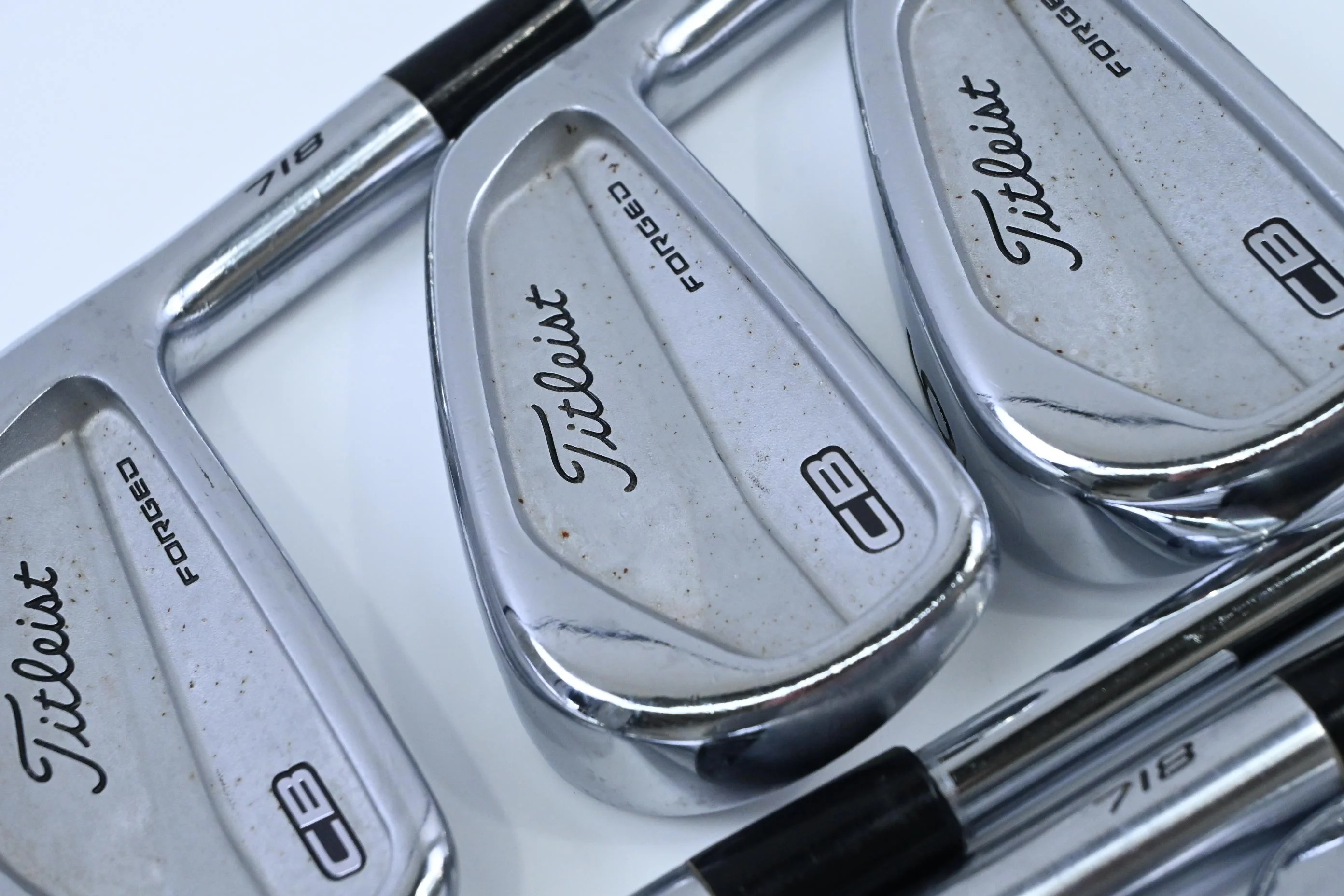 Titleist 718 CB Irons / 4-PW / X-Flex Dynamic Gold X100 Shafts