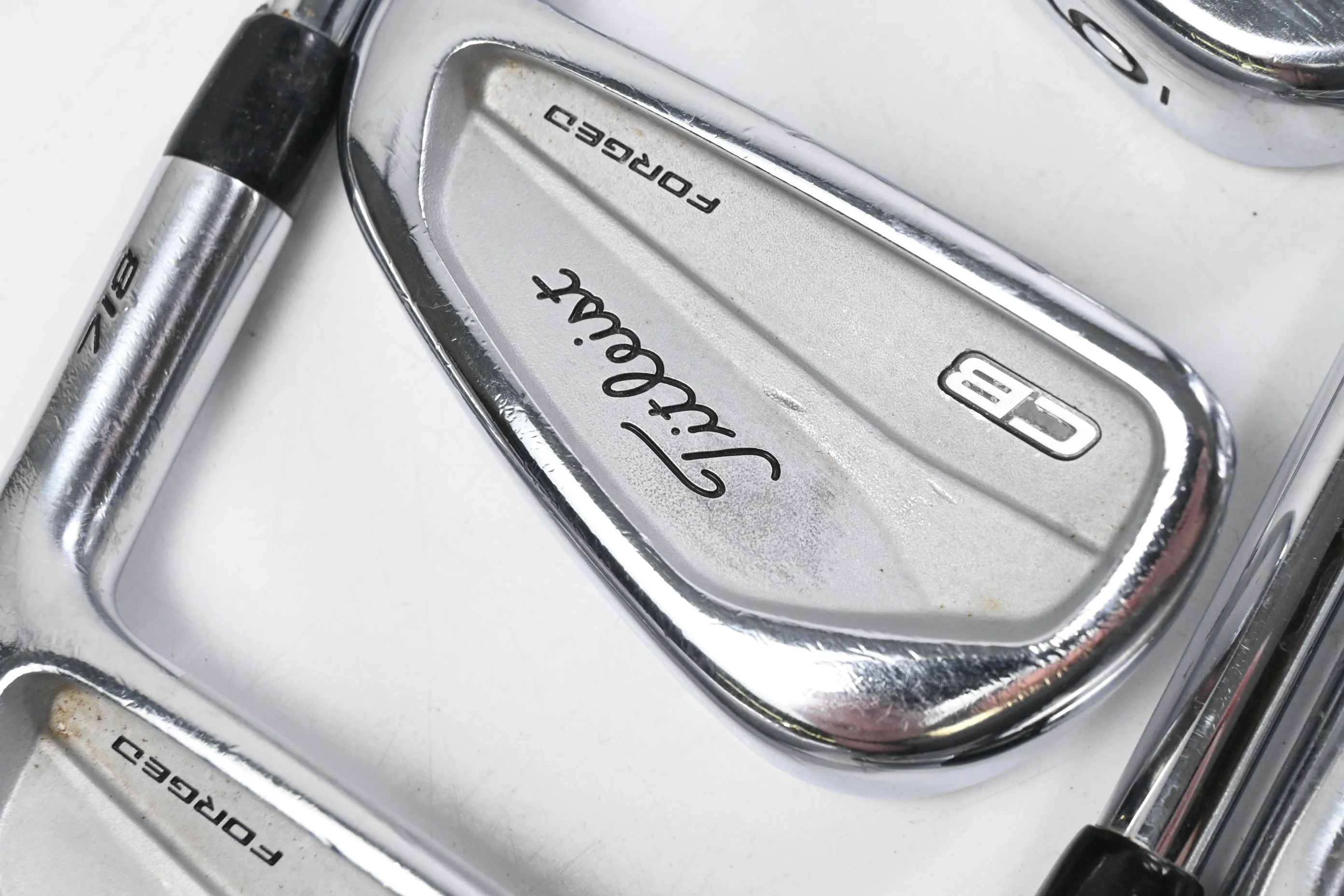 Titleist 718 MB Irons / 4-PW / X-Flex Dynamic Gold X100 Shafts