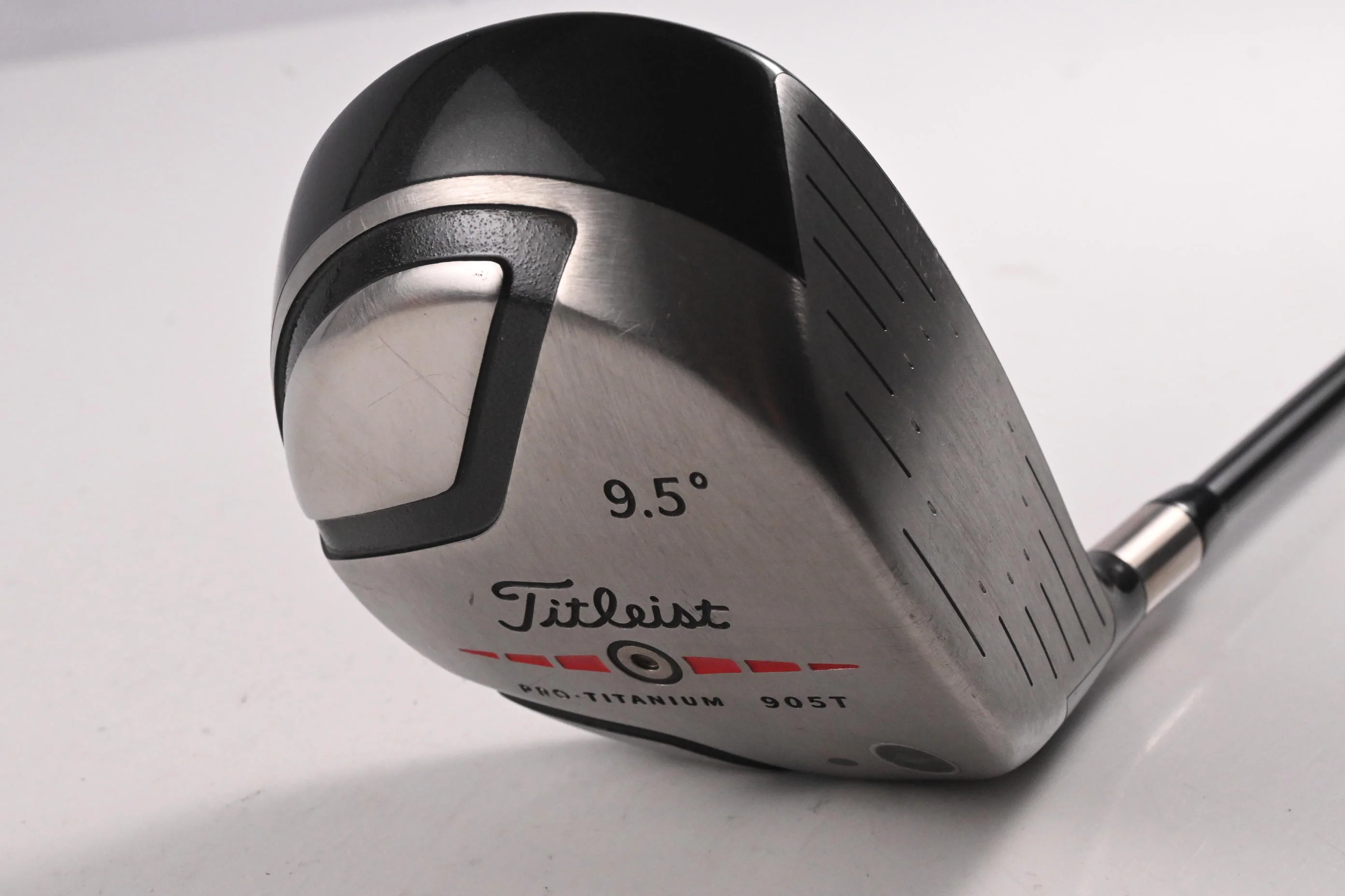 Titleist 905 T Driver / 9.5 Degree / Stiff Flex Fujikura Speeder Shaft