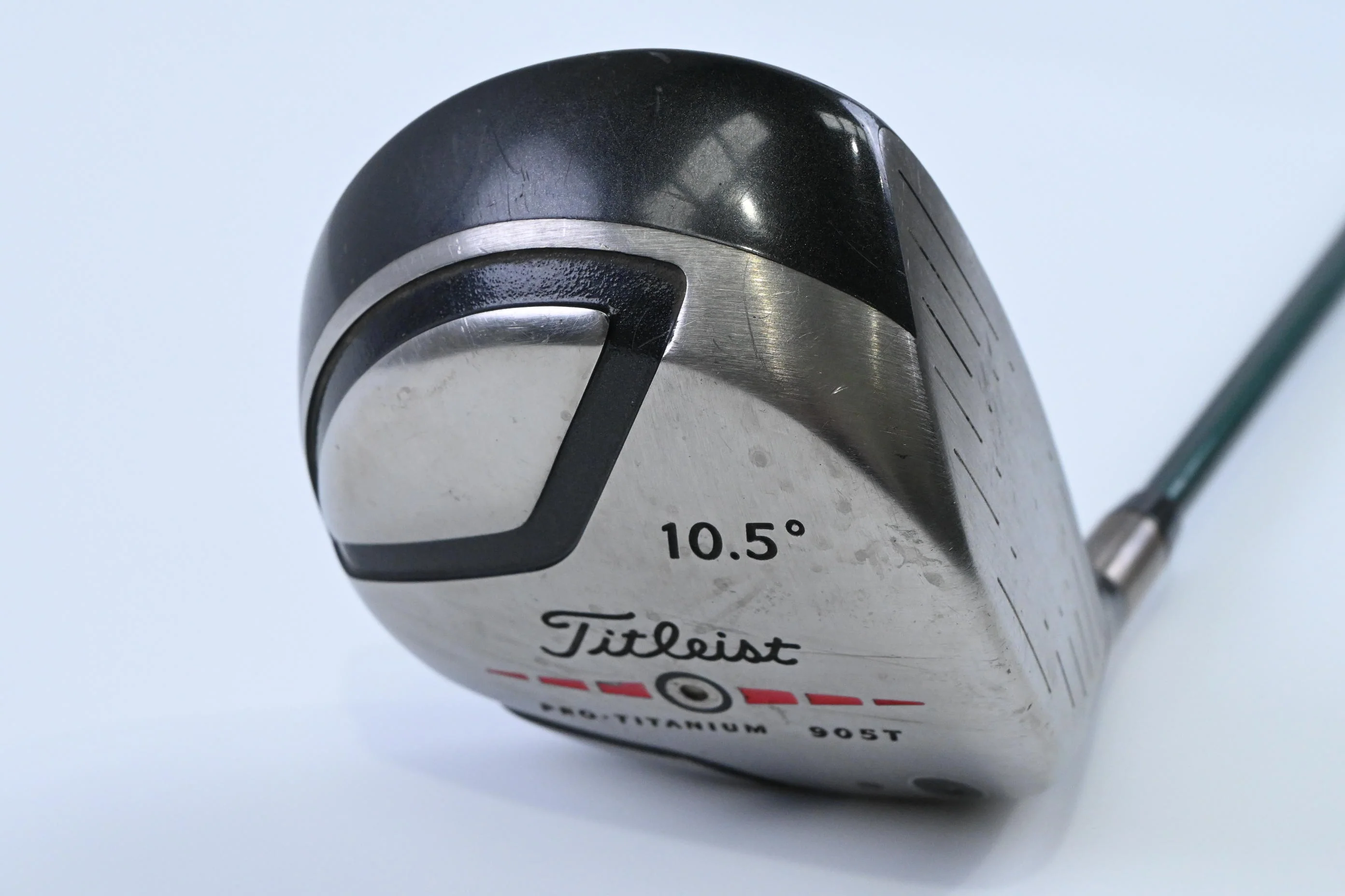 Titleist 905 T Driver / 10.5 Degree / Regular Flex Graphite Shaft