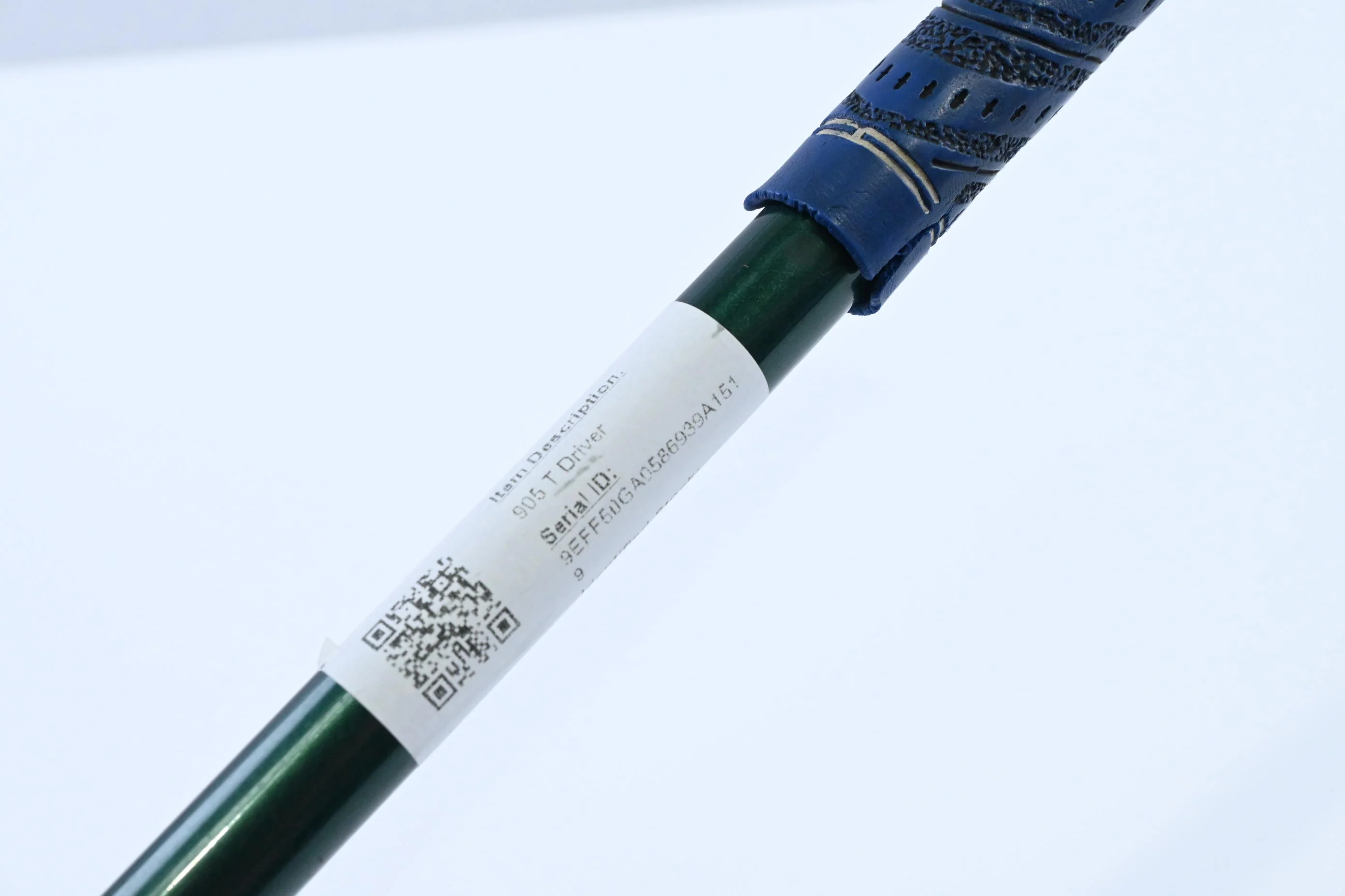 Titleist 905 T Driver / 10.5 Degree / Regular Flex Graphite Shaft - Image 8
