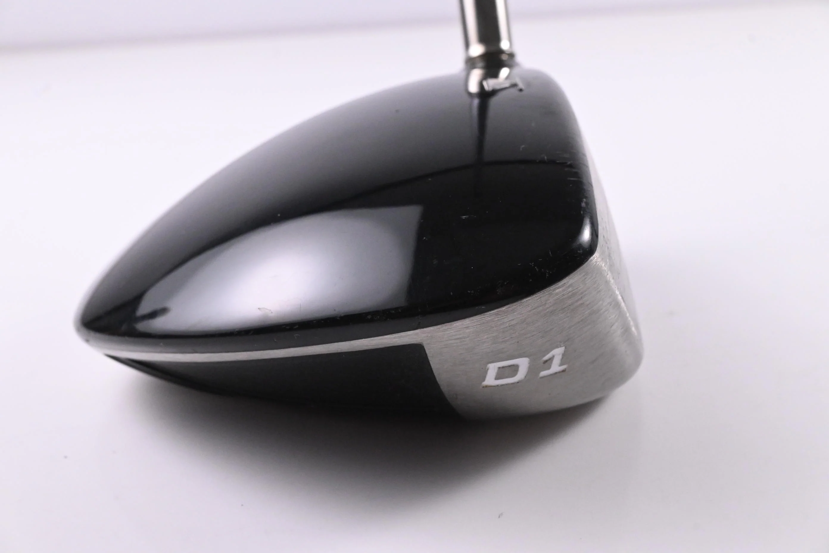 Titleist 907 D1 Driver / 11.5 Degree / Regular Flex Graffaloy Pro Custom Shaft - Image 3