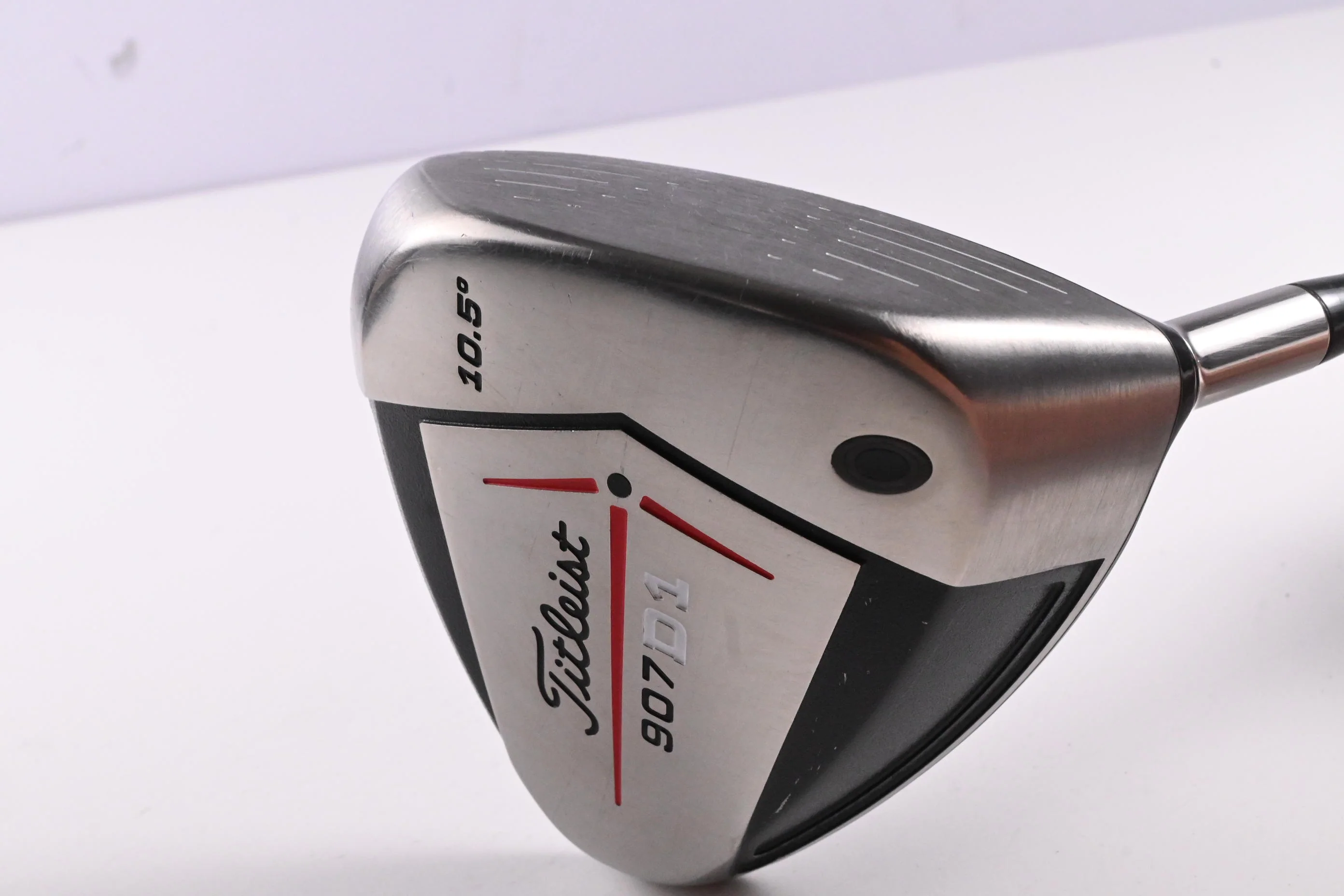 Titleist 907 D1 Driver / 10.5 Degree / Regular Flex Aldila Titleist 67 Shaft - Image 2