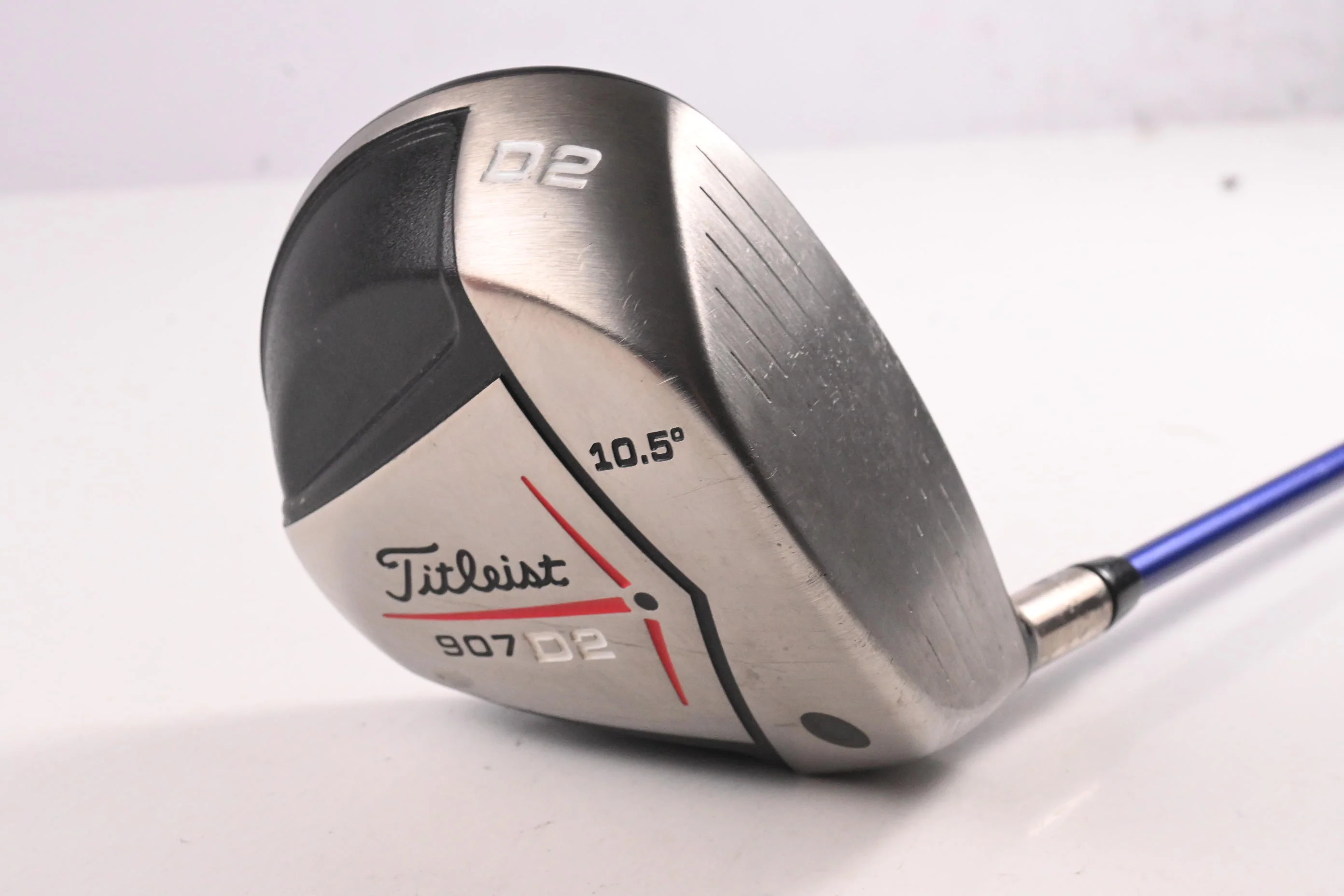 Titleist 907 D2 Driver / 10.5 Degree / Regular Flex Graphite Design Tour AD YS-6