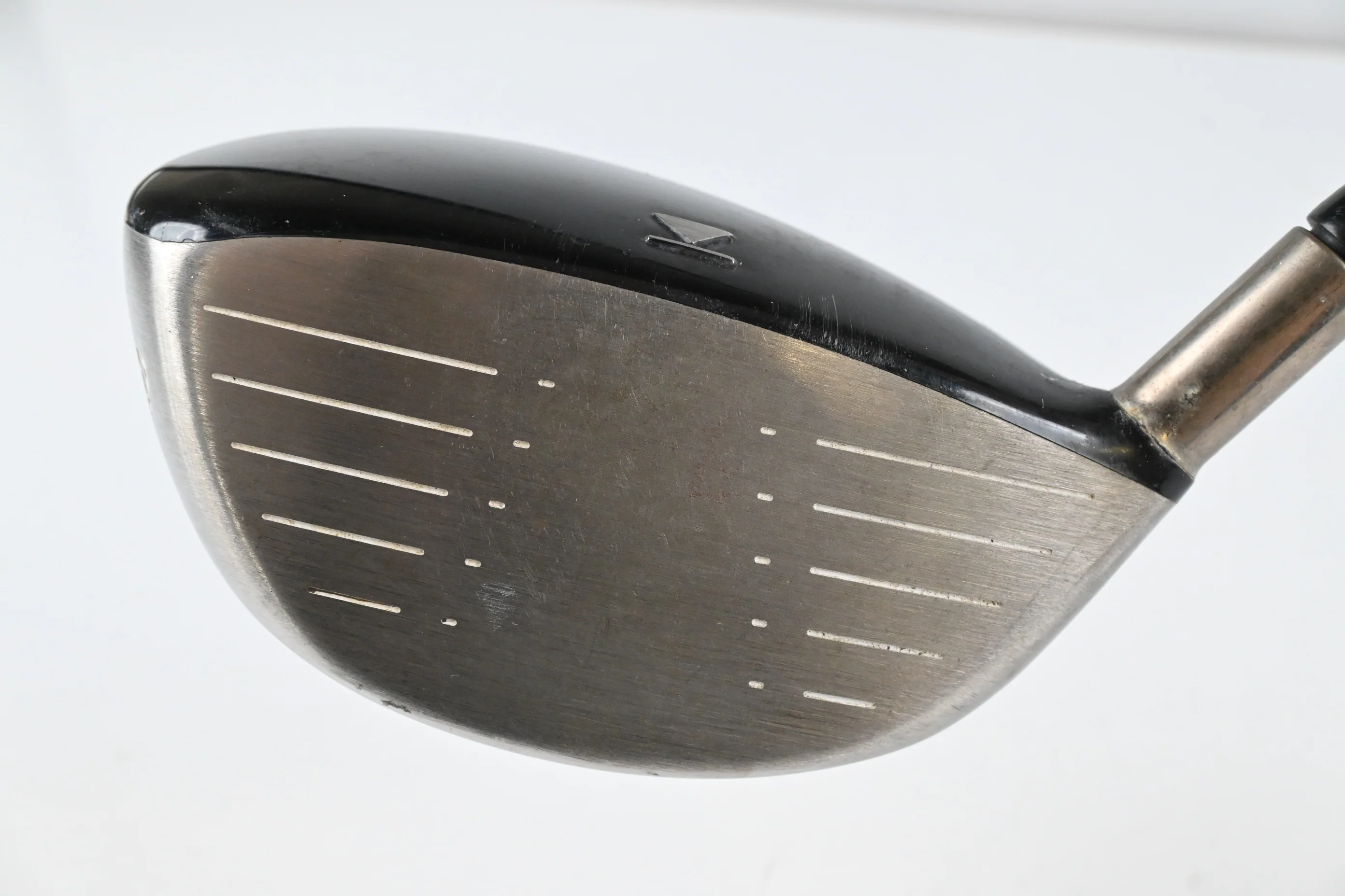 Titleist 907 D2 Driver / 9.5 Degree / Stiff Flex UST Mamiya Proforce V2 76 Shaft - Image 4