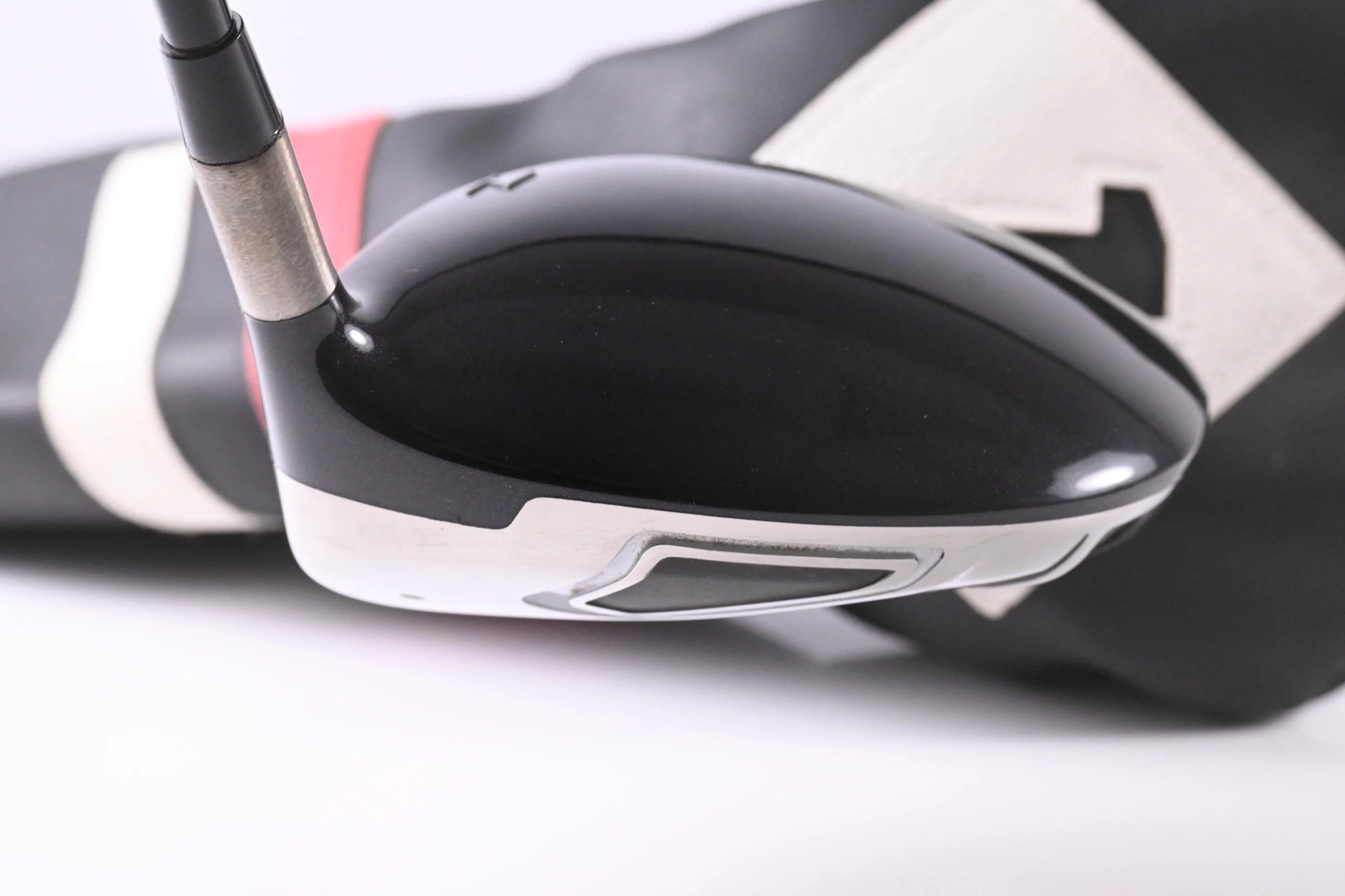 Titleist 909 D2 Driver / 8.5 Degree / Regular Flex Tour AD YSQ ST 65 Shaft - Image 5