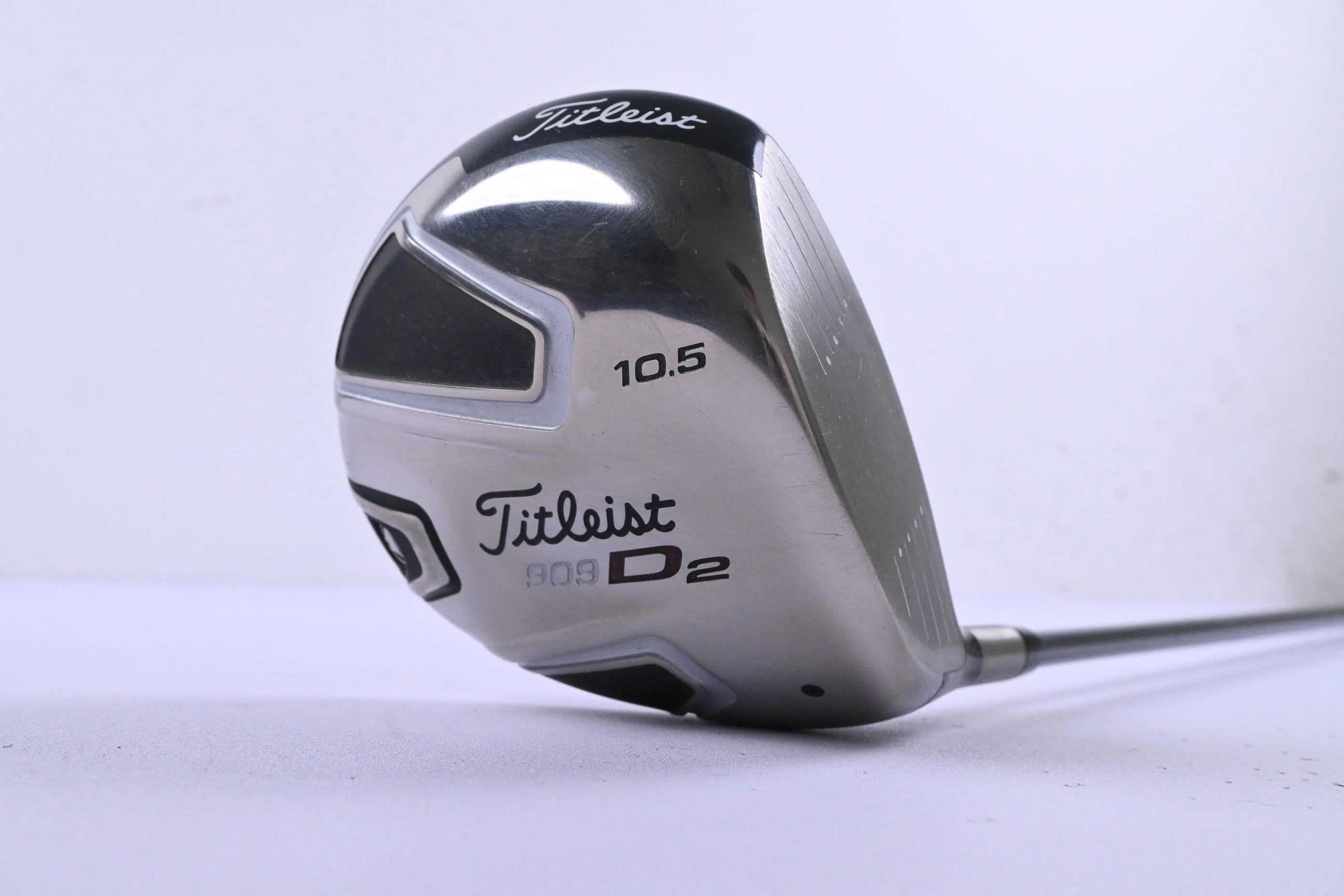 Titleist 909 D2 Driver / 10.5 Degree / Regular Flex Diamana 65 Shaft