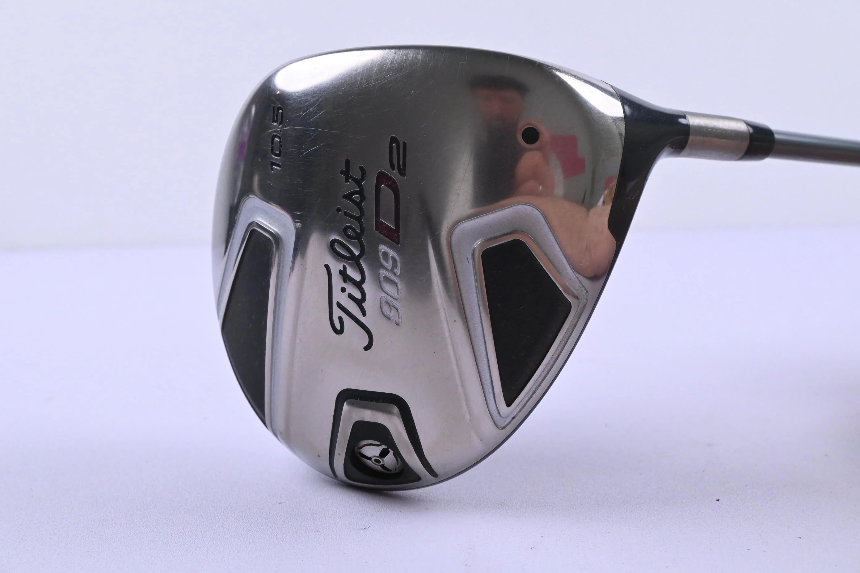 Titleist 909 D2 Driver / 10.5 Degree / Regular Flex Diamana 65 Shaft - Image 2