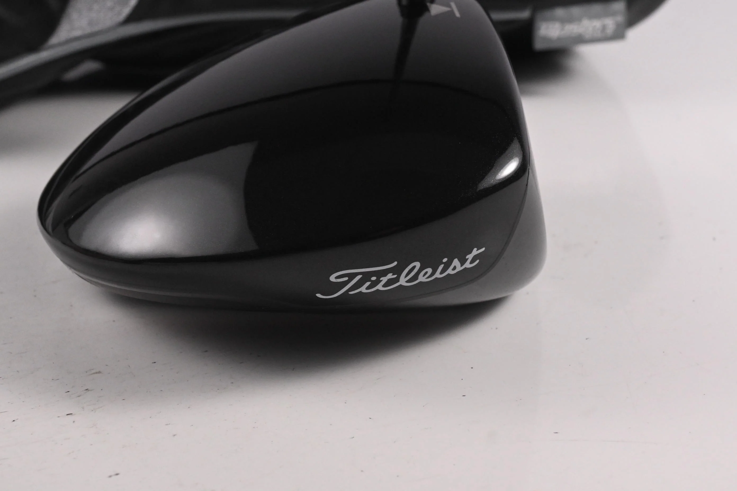 Titleist 913 D2 Driver / 8.5 Degree / Senior Flex Aldila Synergy 50 Shaft - Image 3