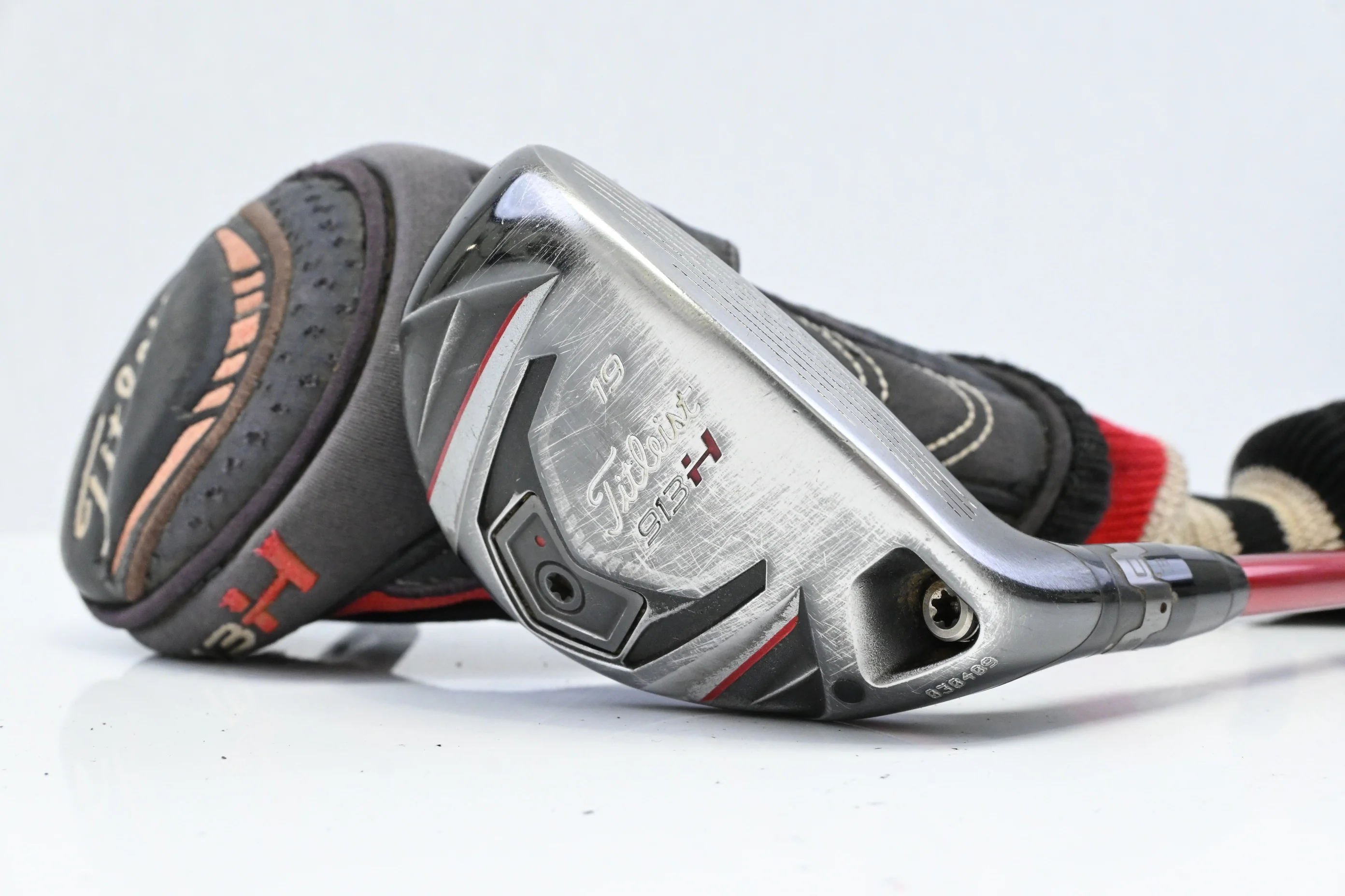 Titleist 913H #3 Hybrid / 19 Degree / Stiff Flex Bassara 60 Shaft