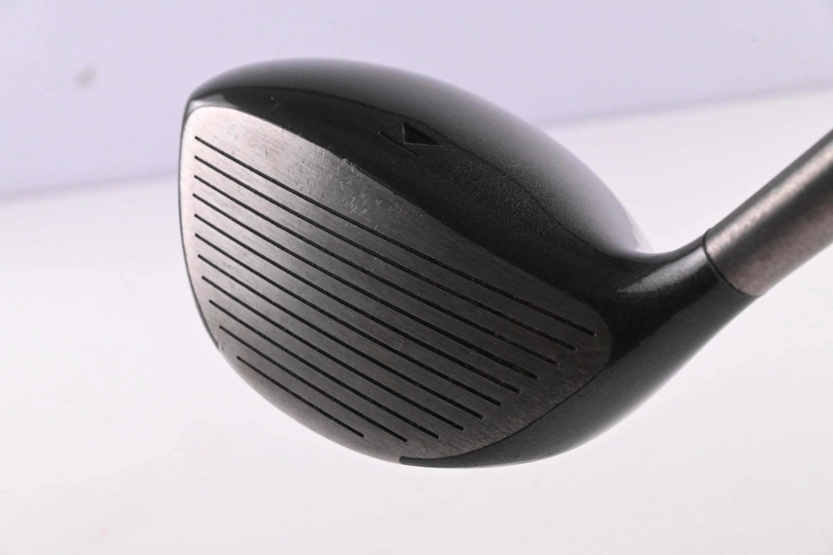 Titleist 975 D Driver / 9.5 Degree / Stiff Flex Titleist Ultralite Shaft - Image 4