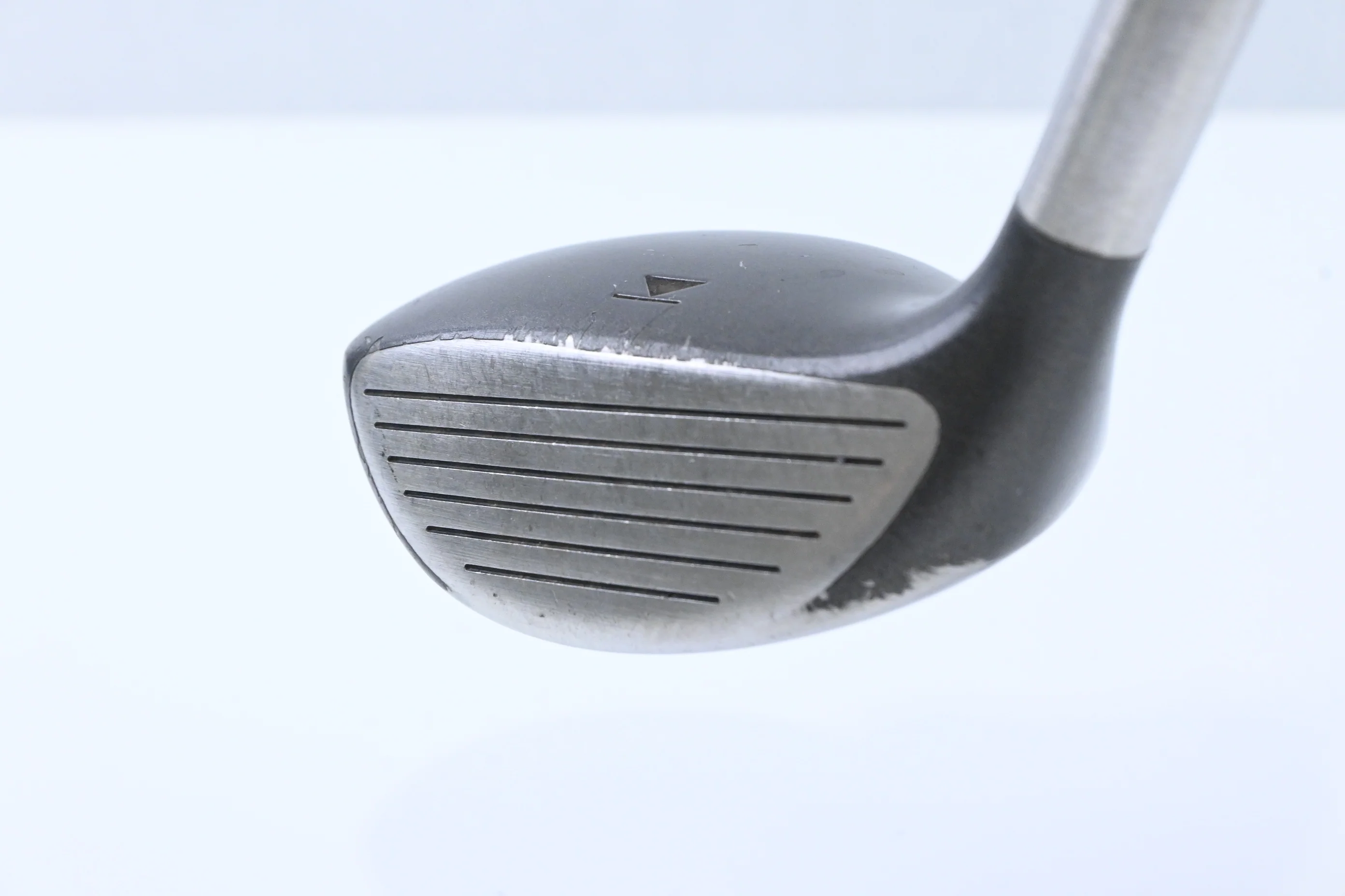 Titleist 975 F #5 Wood / 18.5 Degree / Regular Flex Dynamic Gold R300 Shaft - Image 4