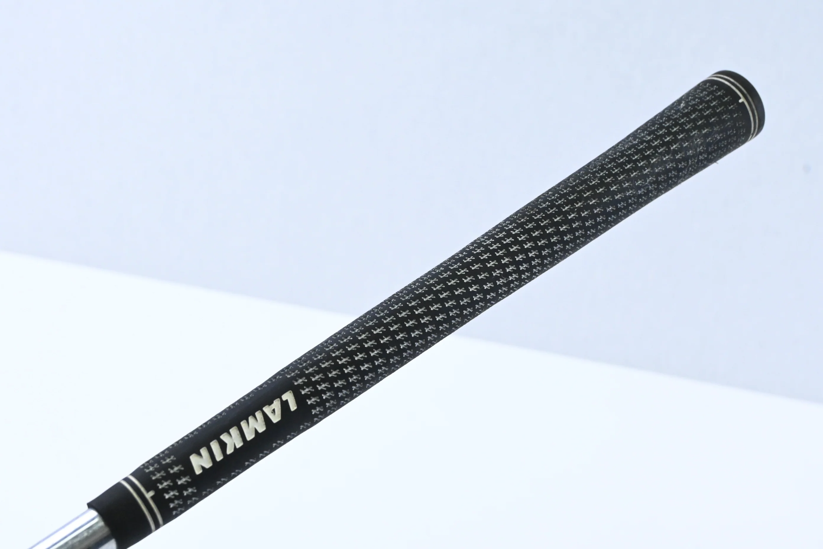 Titleist 975 F #5 Wood / 18.5 Degree / Regular Flex Dynamic Gold R300 Shaft - Image 8