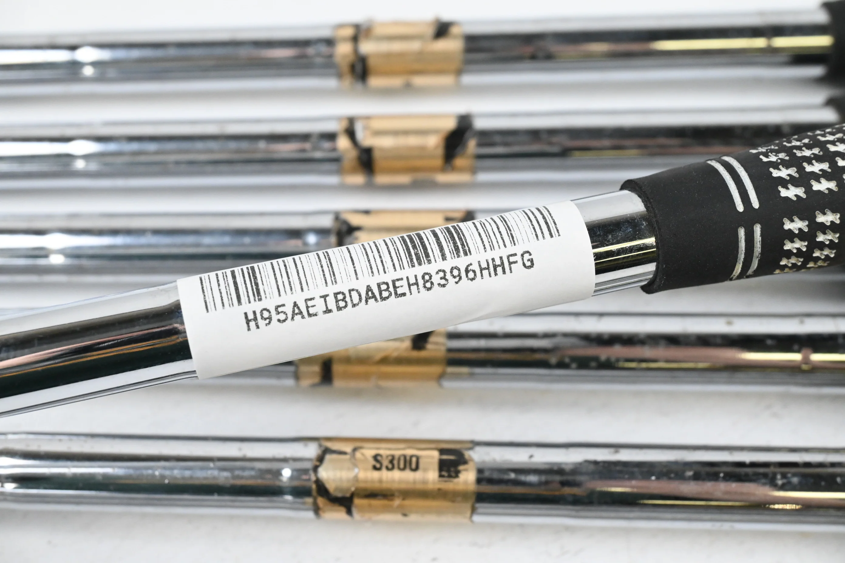 Titleist DCI 962 Irons / 3-9i / Stiff Flex Dynamic Gold S300 Shafts - Image 6