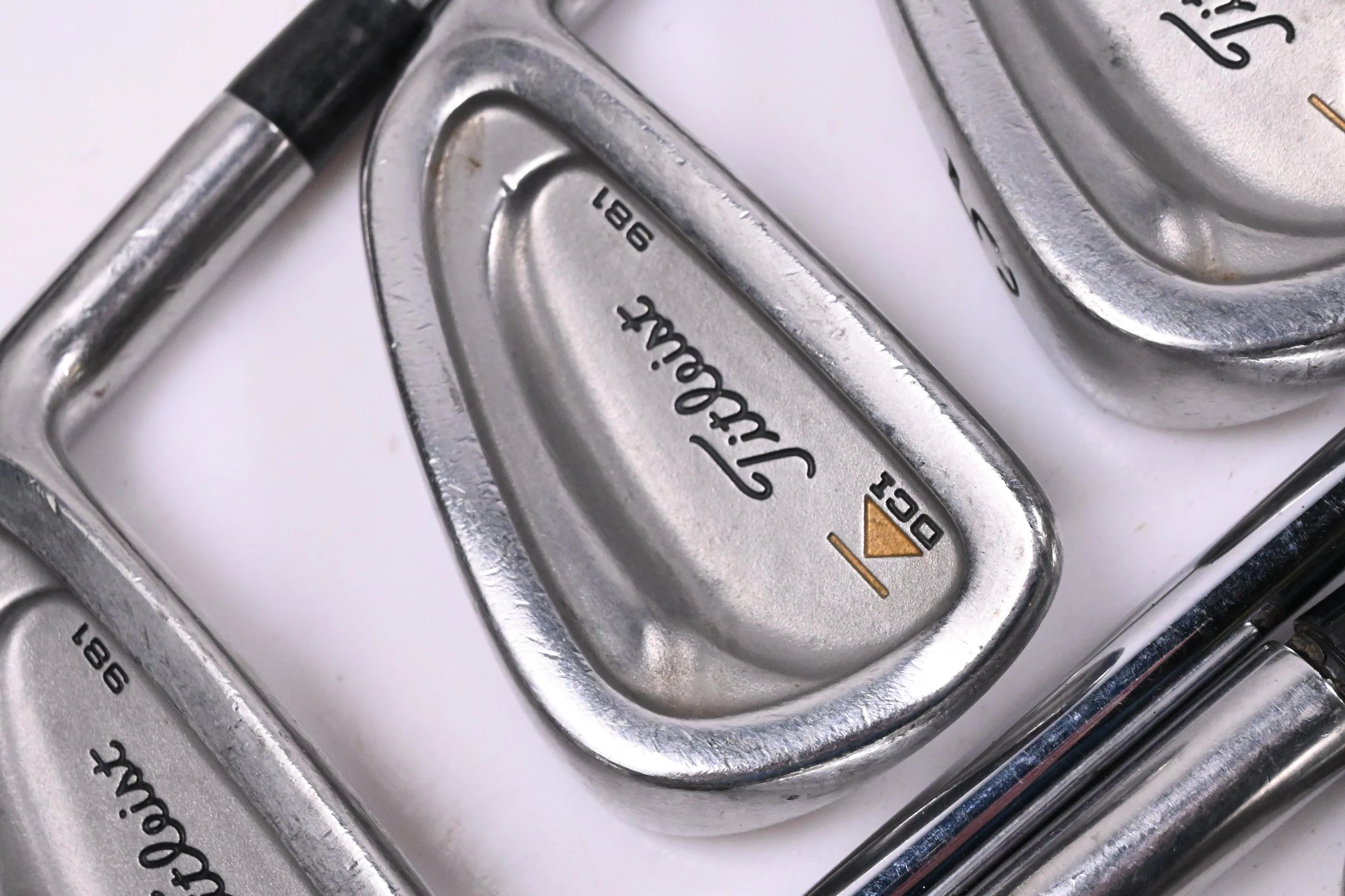 Titleist DCI 981 Irons / 3-PW+SW / Regular Flex Titleist TRI-SPEC Shafts