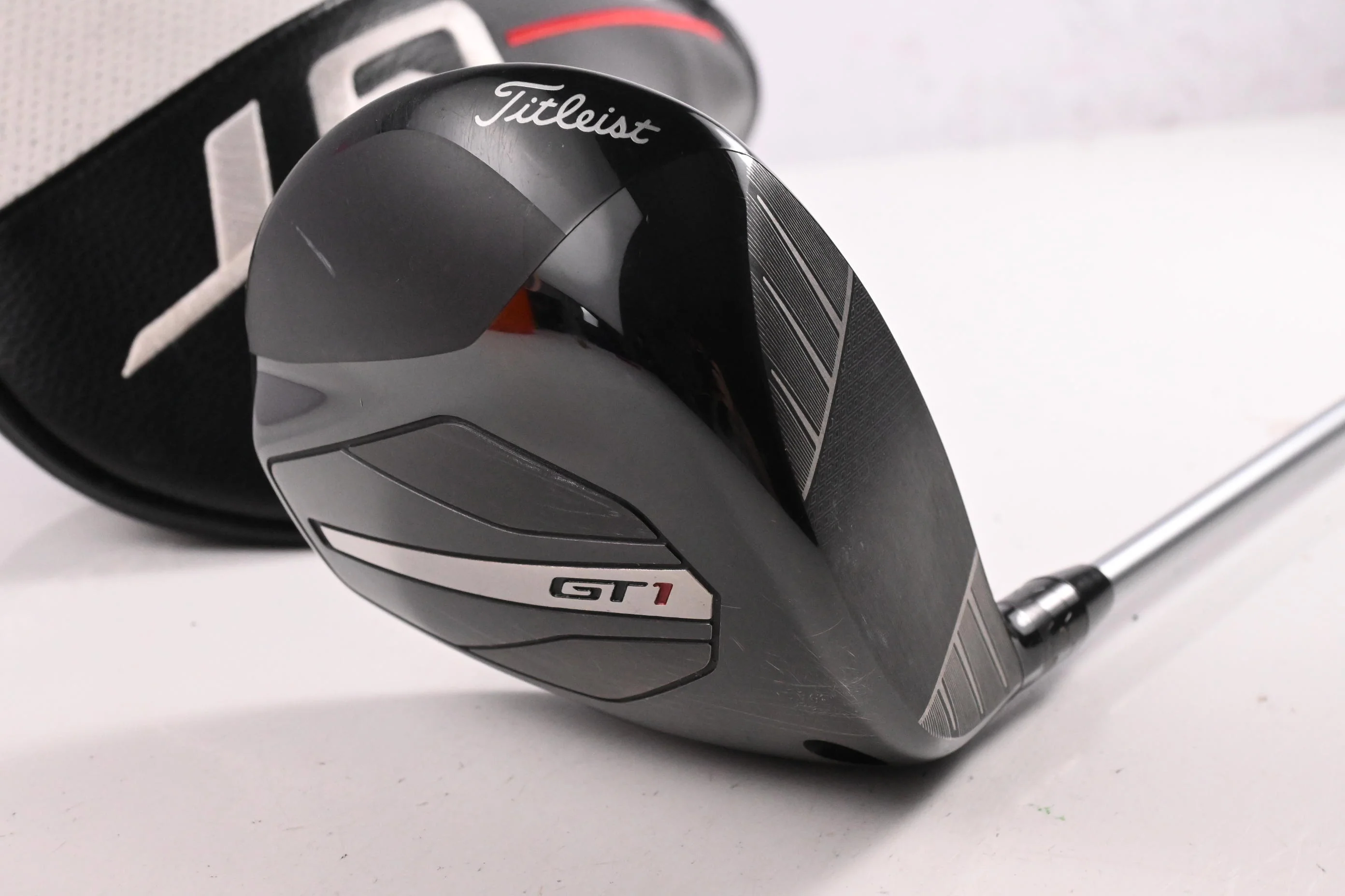 Titleist GT1 Driver / 10 Degree / Regular Flex Fujikura Airspeeder 40 Shaft