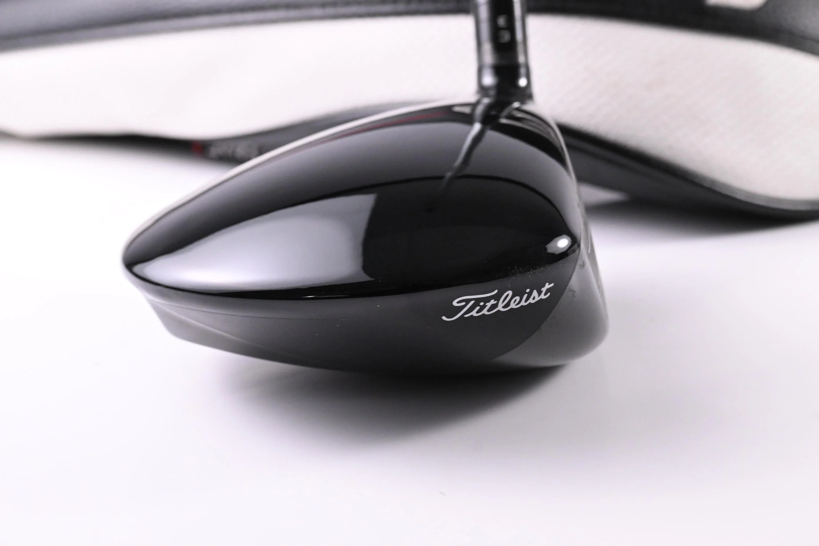 Titleist GT1 Driver / 10 Degree / Regular Flex Fujikura Air Speeder 40 Shaft - Image 3
