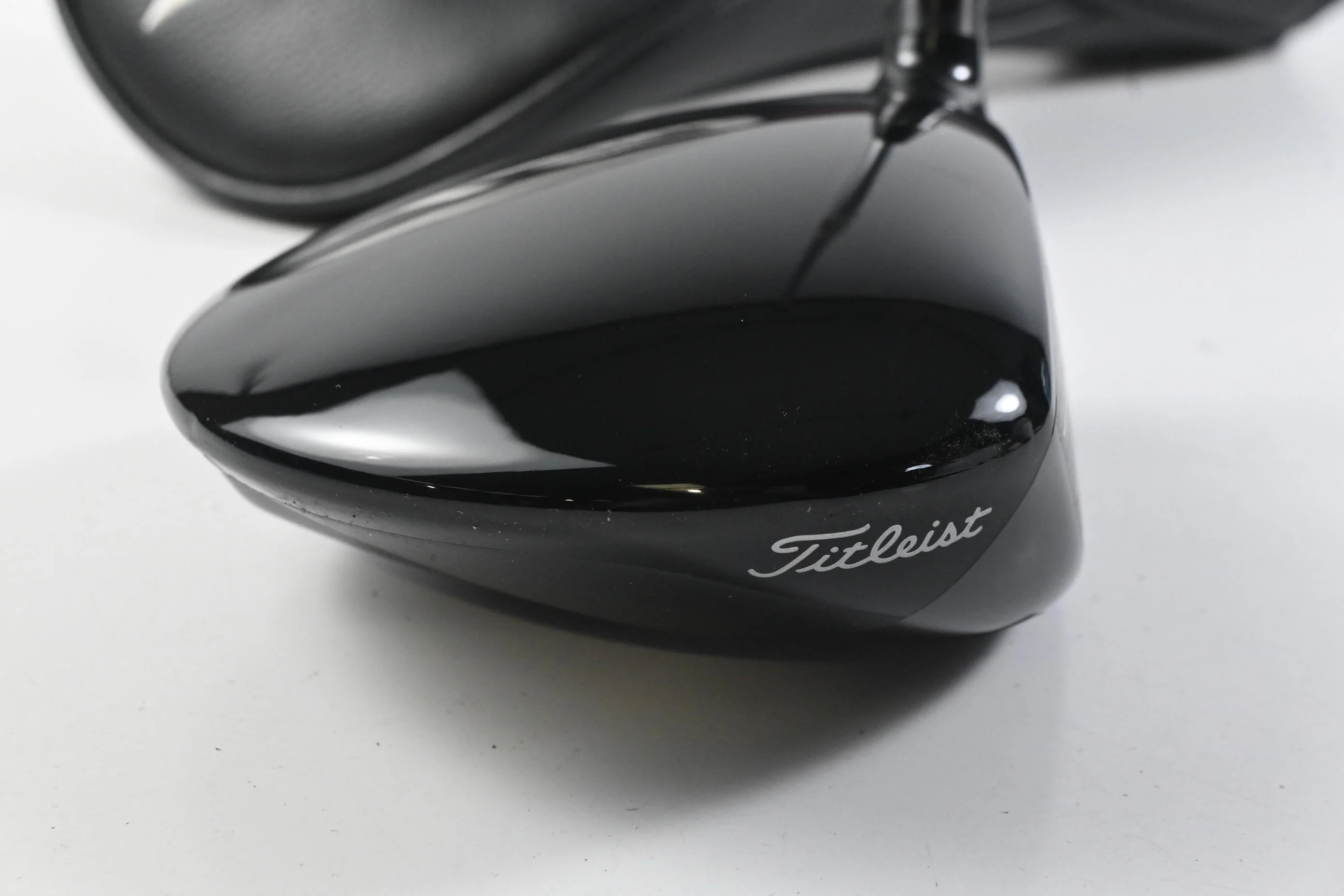 Titleist GT1 Driver / 10 Degree / Regular Flex Fujikura Airspeeder 40 Shaft - Image 3