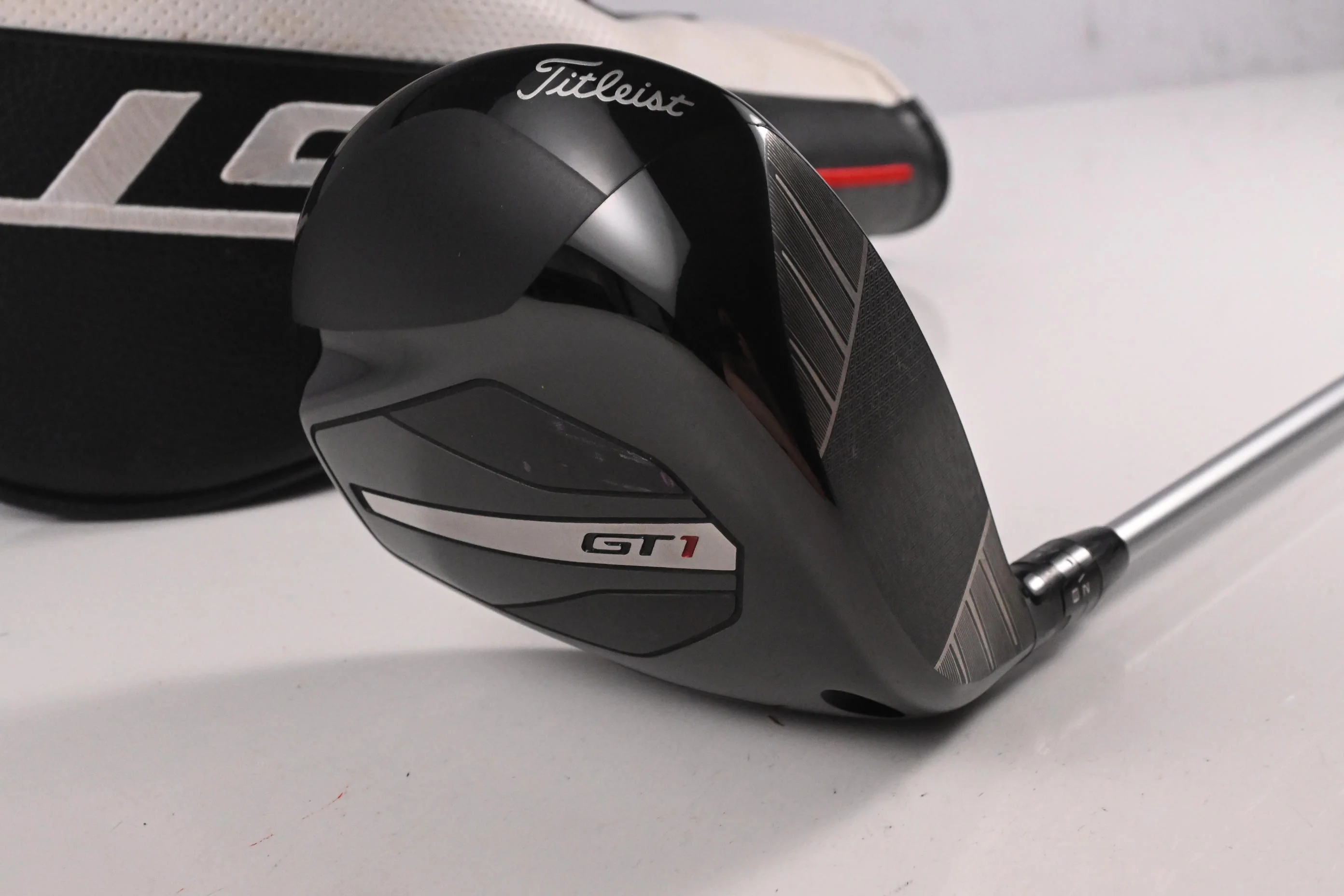 Titleist GT1 Driver / 10 Degree / Regular Flex Fujikura Air Speeder 40 Shaft