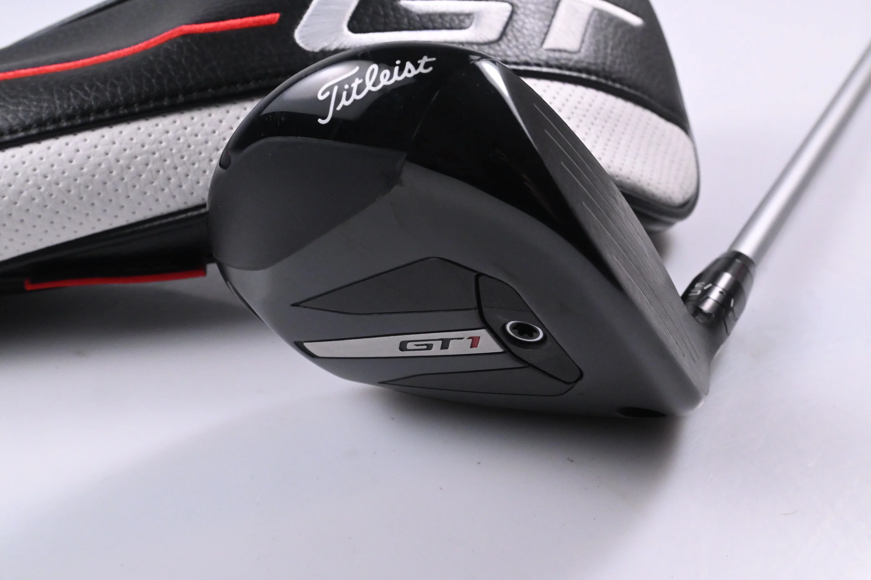 Titleist GT1 #5 Wood / 18 Degree / Regular Flex Mitsubishi MMT Silver 40 Shaft