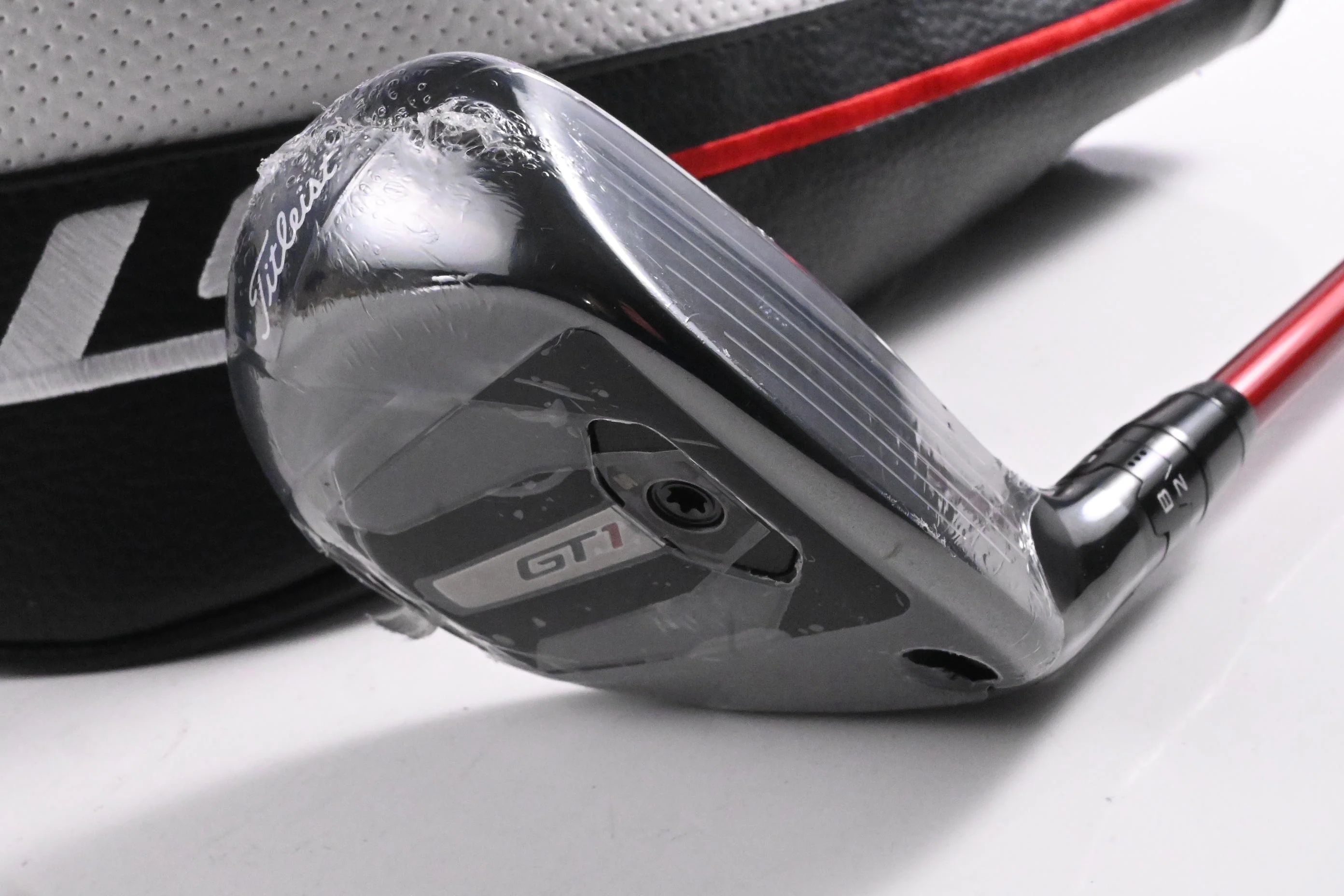 Titleist GT1 #5 Hybrid / 23 Degree / Regular Flex Denali Red 60 Shaft