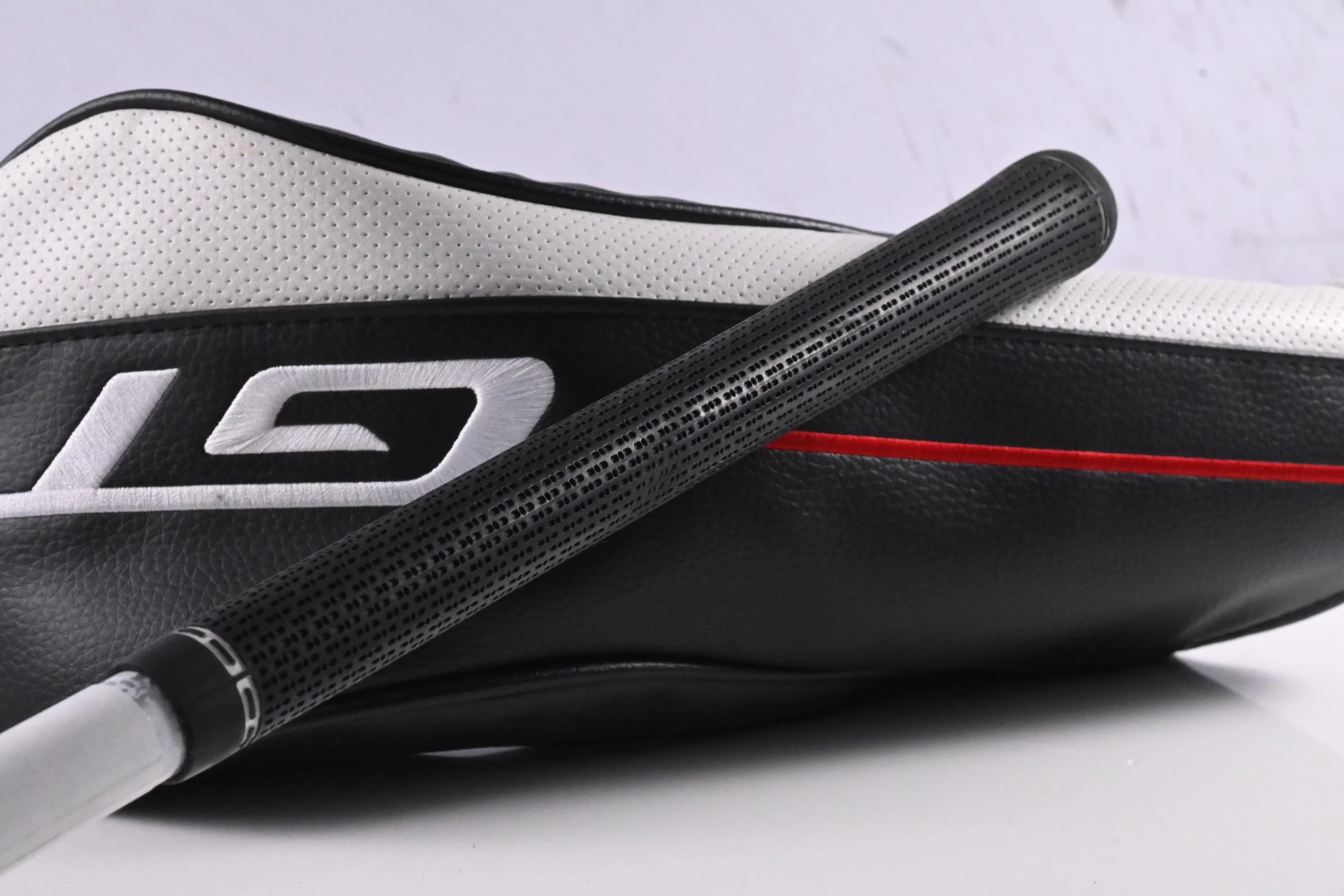 Titleist GT2 Driver / 10 Degree / Stiff Flex Project X Denali Red 50 Shaft - Image 9