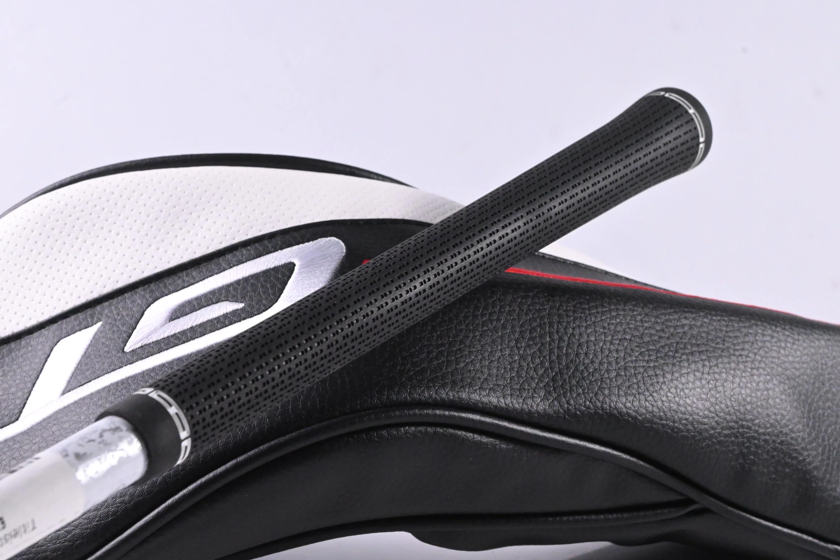 Left Hand Titleist GT2 Driver / 10 Degree / Stiff Flex Denali Red 50 Shaft - Image 8