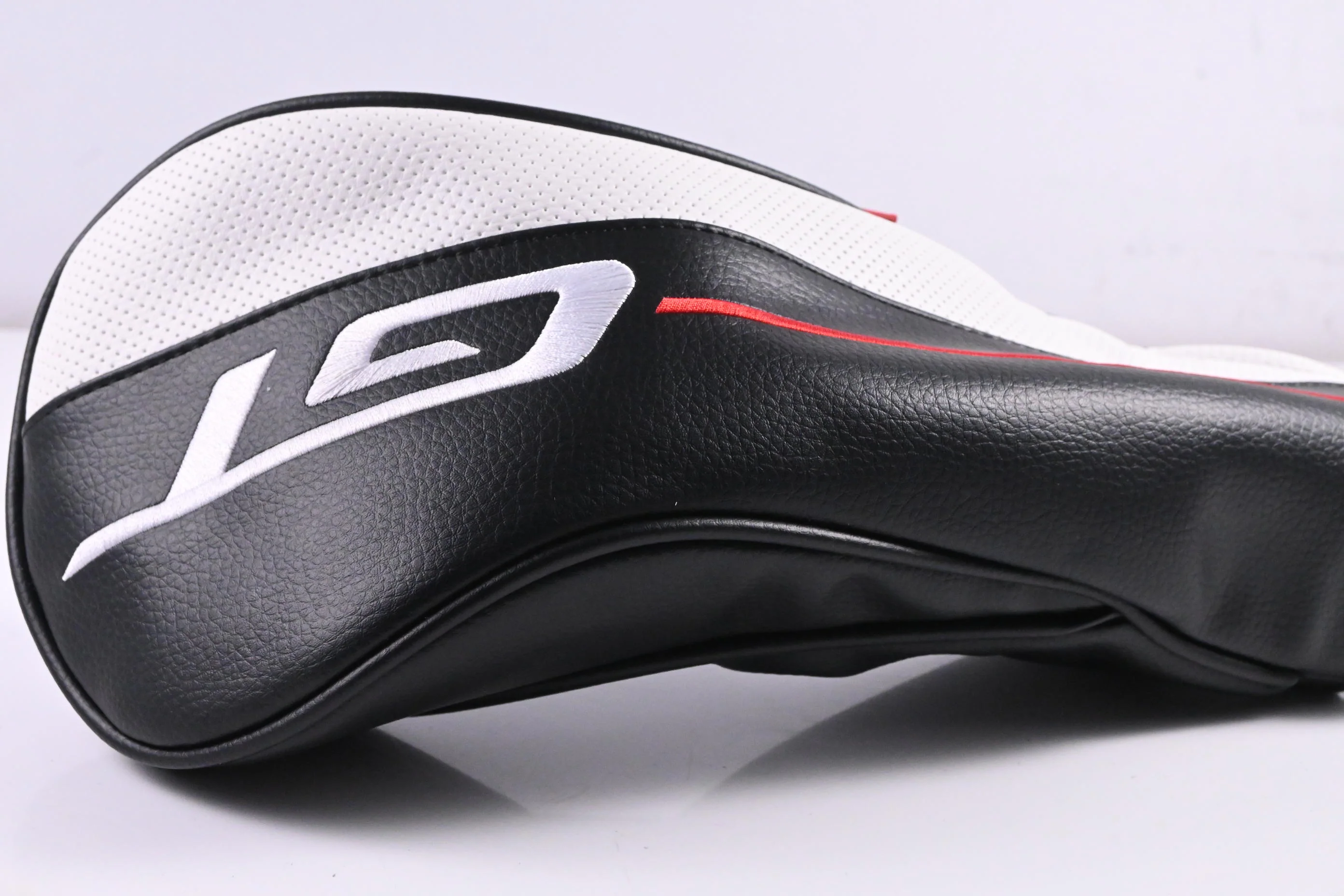 Left Hand Titleist GT2 Driver / 10 Degree /Regular Flex Fujikura Airspeeder 40 Shaft - Image 9