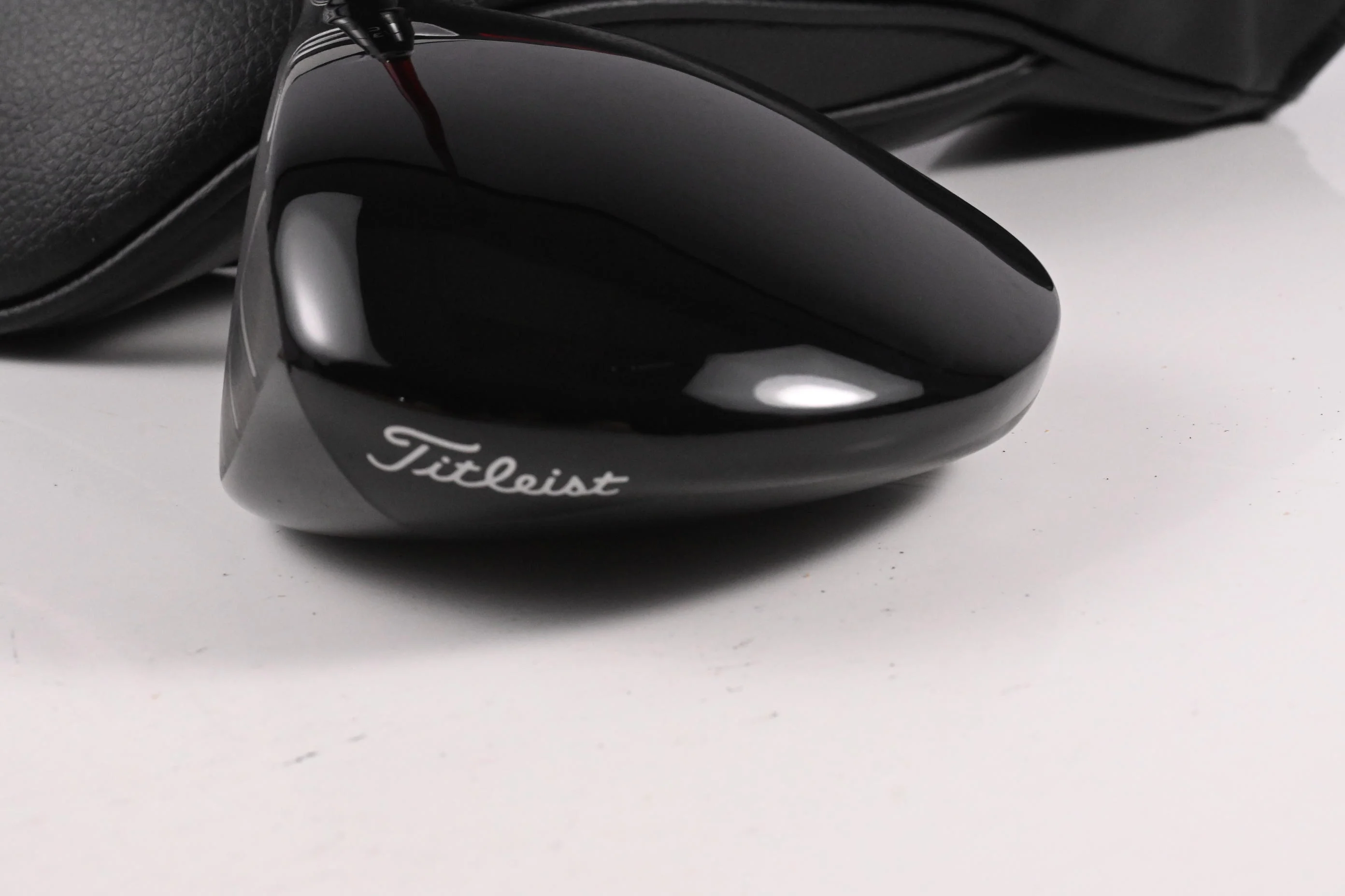 Left Hand Titleist GT2 Driver / 10 Degree / Senior Flex Denali Red 50 Shaft - Image 3