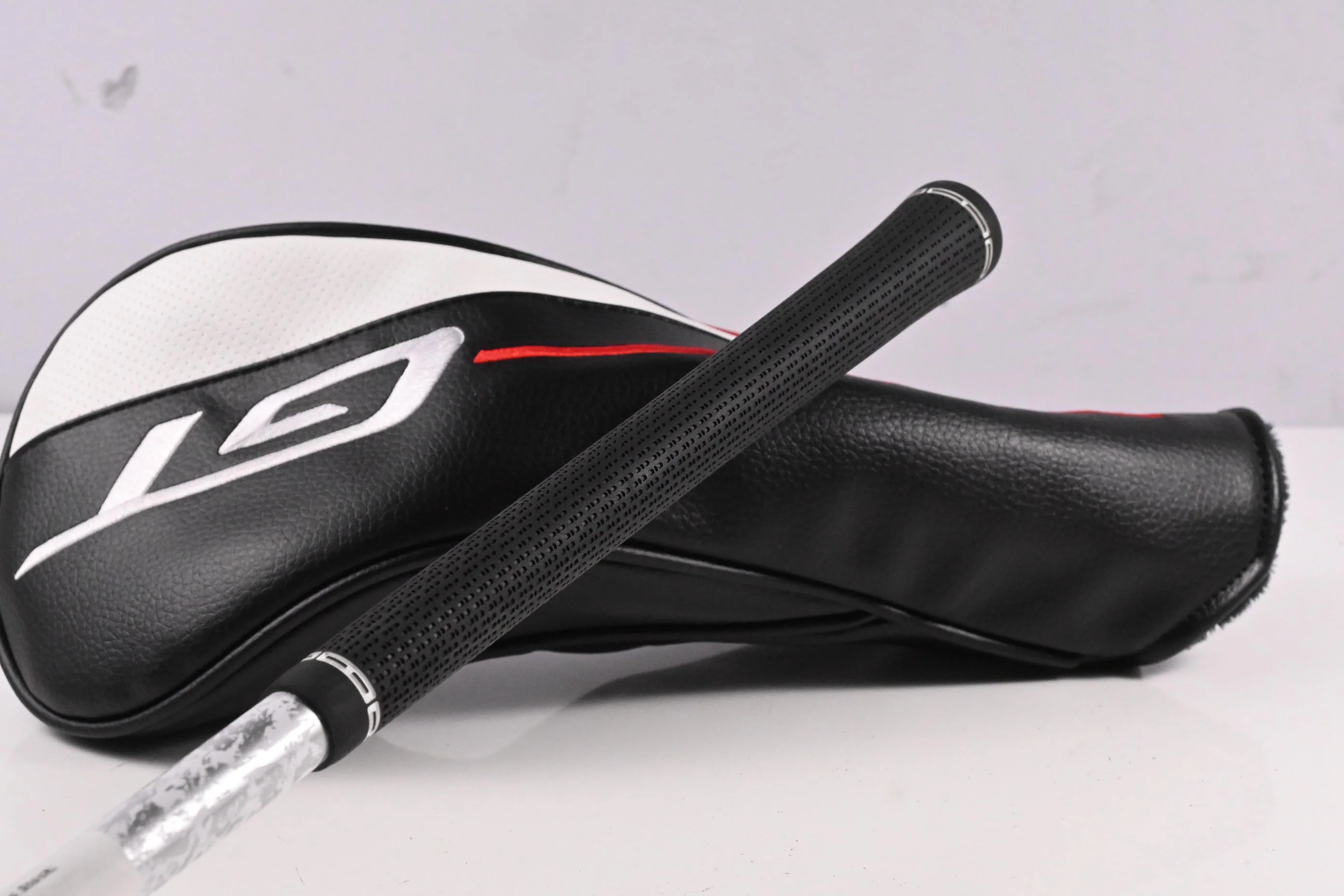 Left Hand Titleist GT2 Driver / 9 Degree / Regular Flex Denali Red 50 Shaft - Image 8
