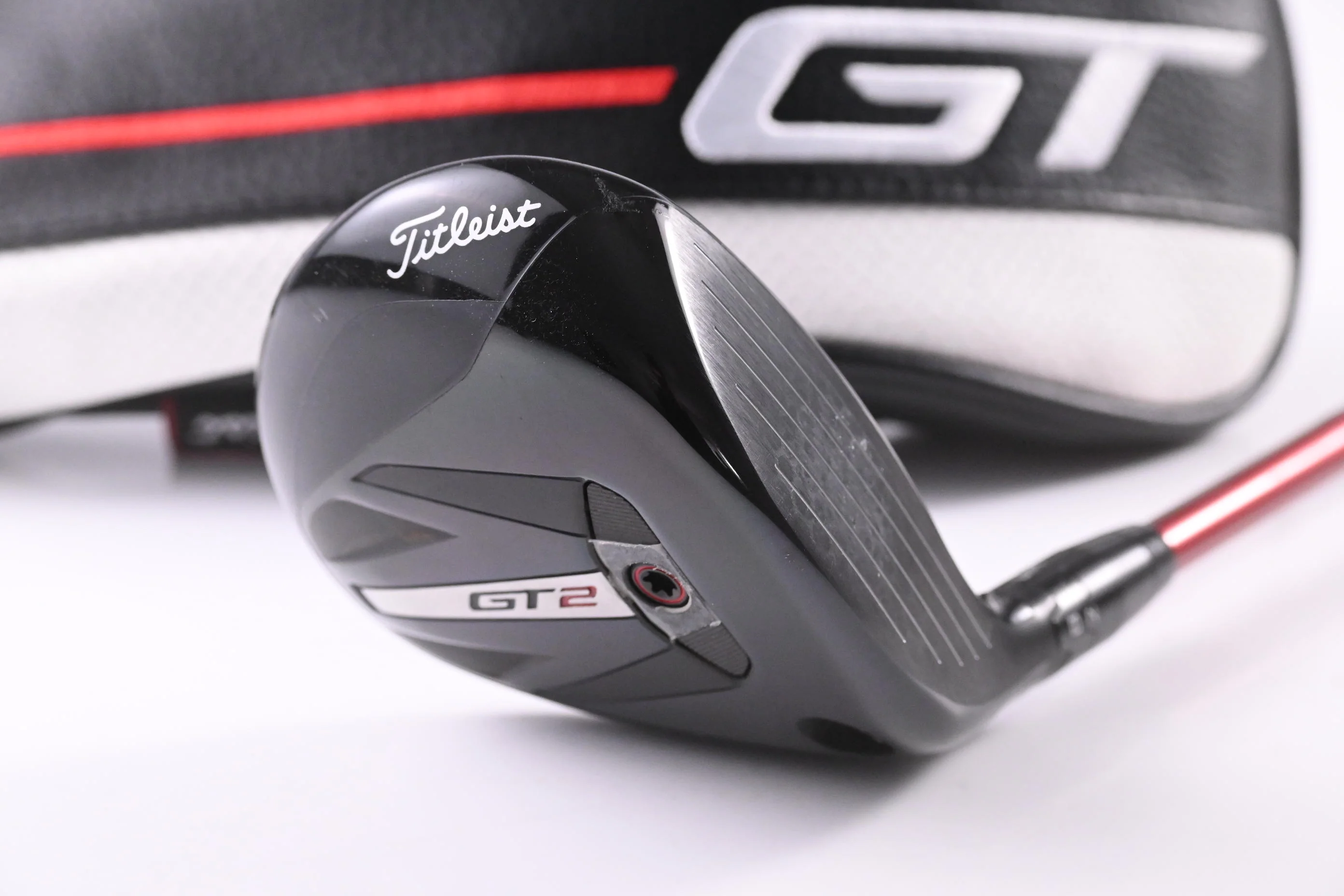 Titleist GT2 #5 Wood / 18 Degree / Regular Flex Project X Denali Red 60 Shaft